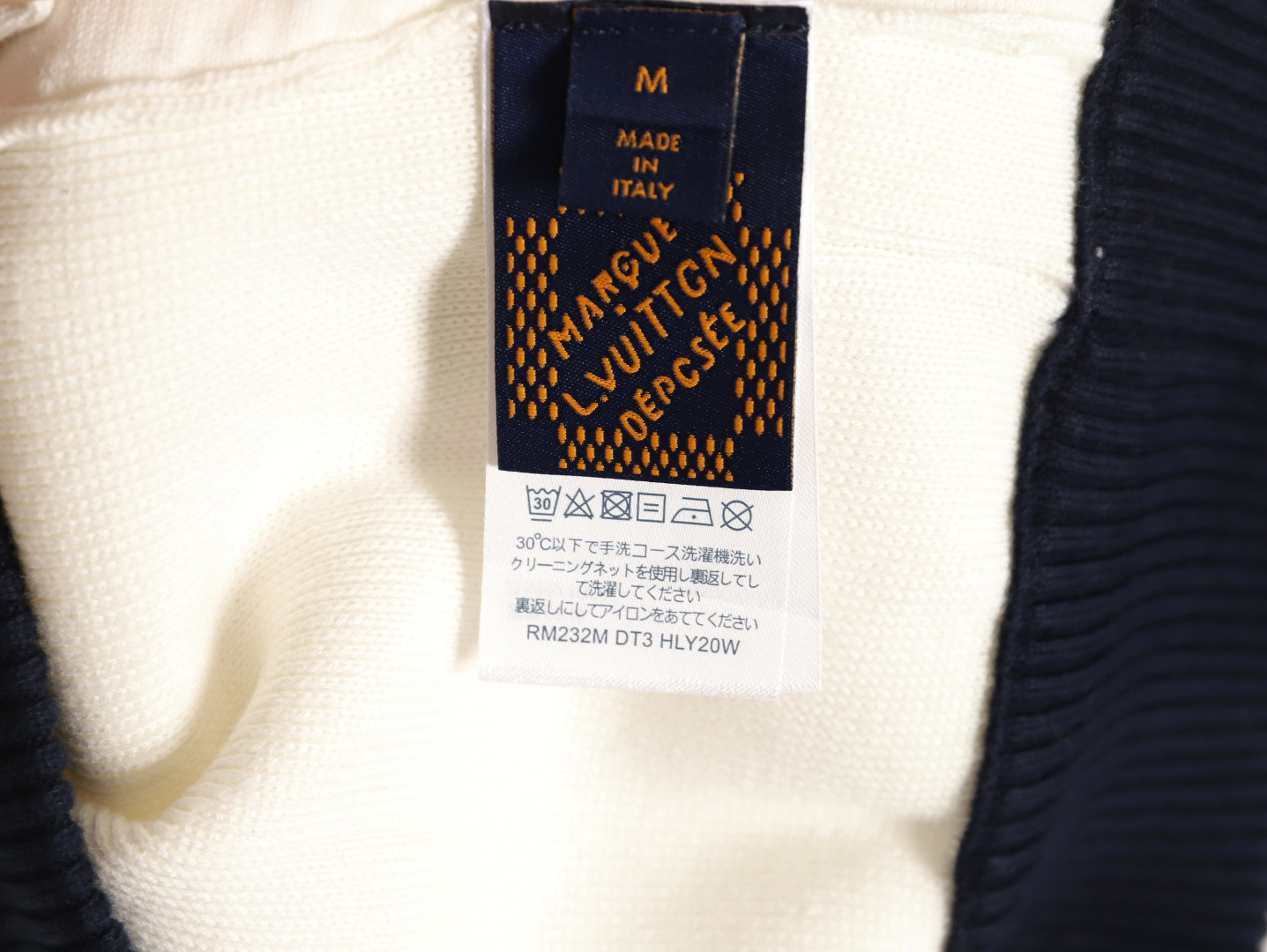 l0*is V*t0n lv knitting coats