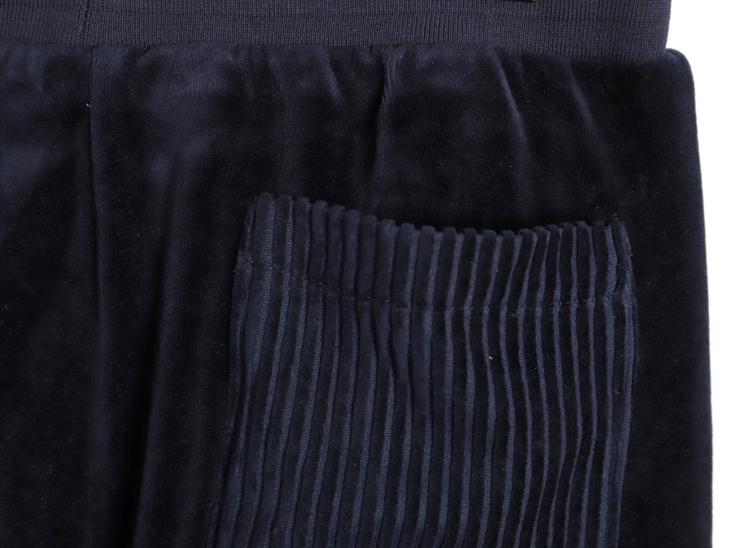 l0*is V*t0n lv pants suit