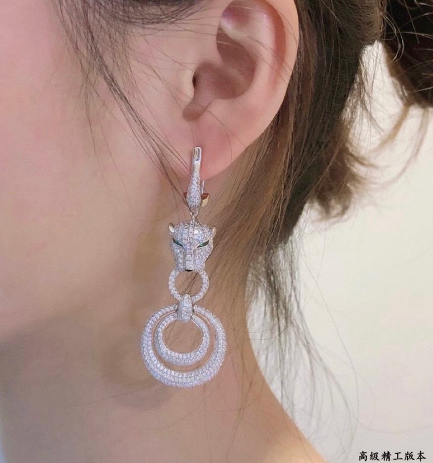 ca*t*er leopard full Di*m*nd earrings