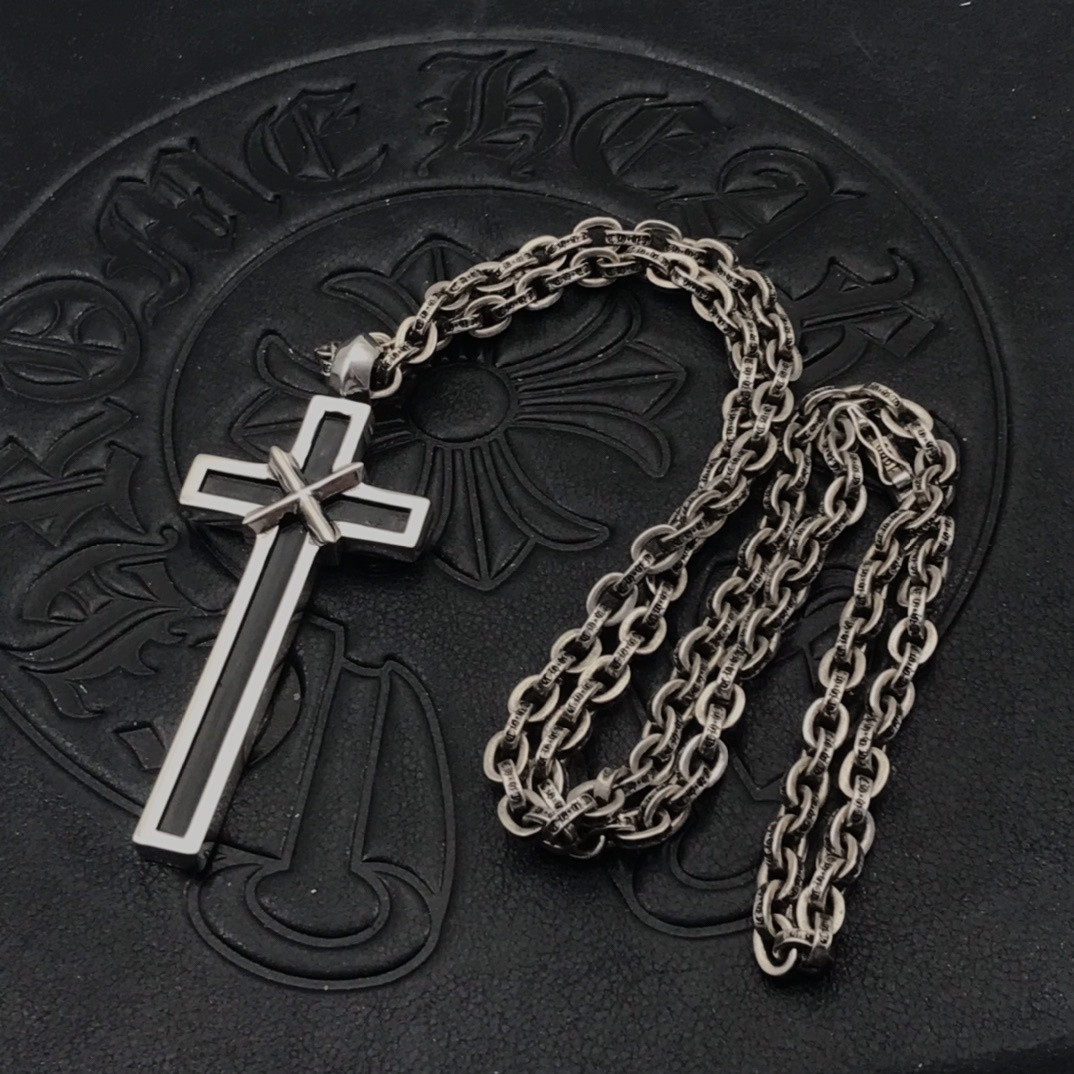 Ch**me He**ts cross necklace