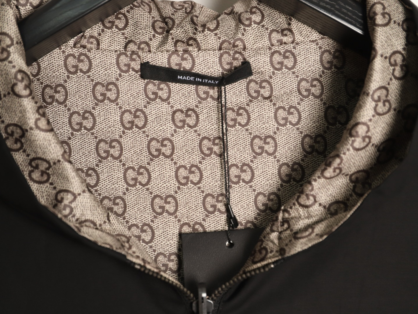 G*u*i guc reversible jacket
