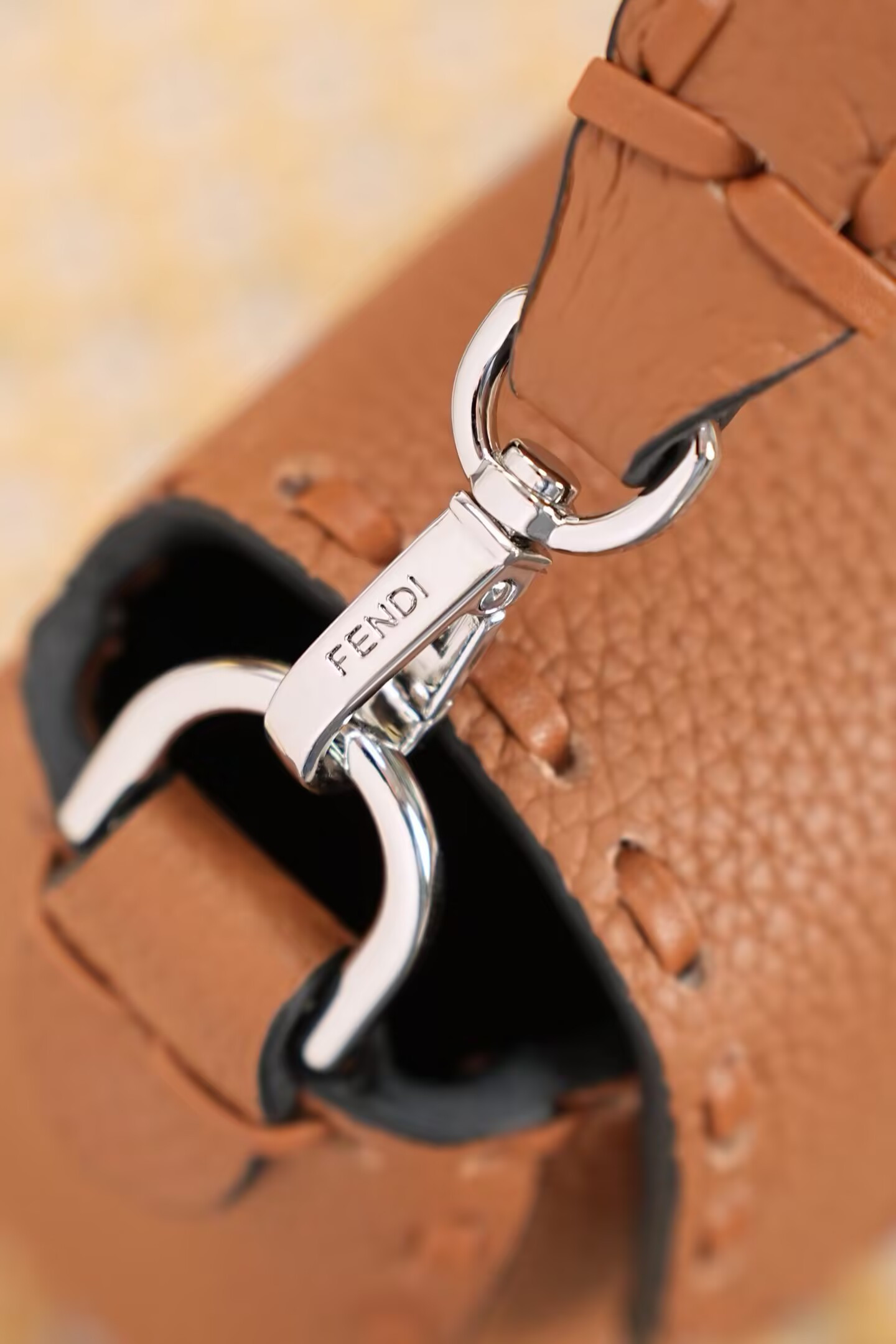F**di baguette mini selleria bag 19.5x4.5x13cm