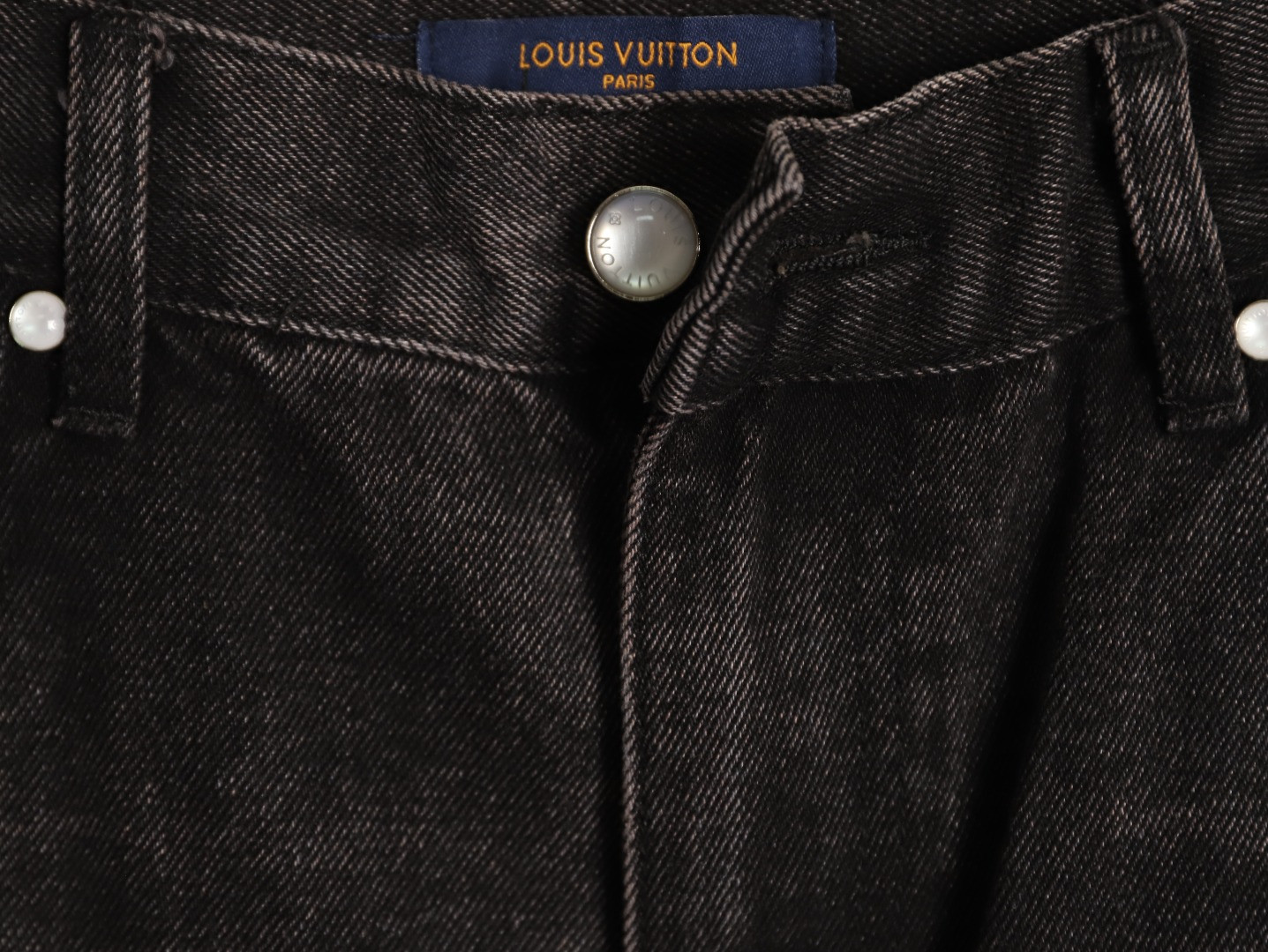 l0*is V*t0n x nigo 26ss jeans