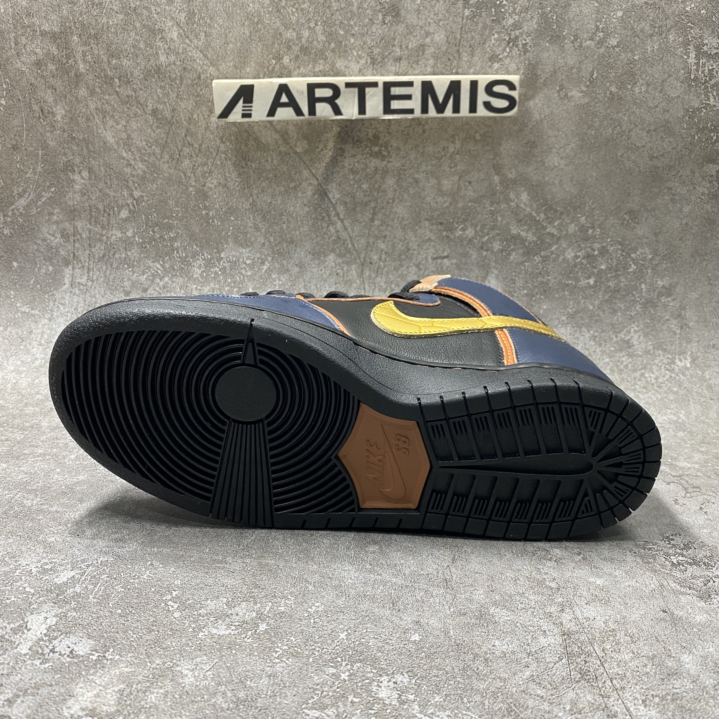 Nike SB Dunk High RX-0 Unicorn Gundam 02 Banshee