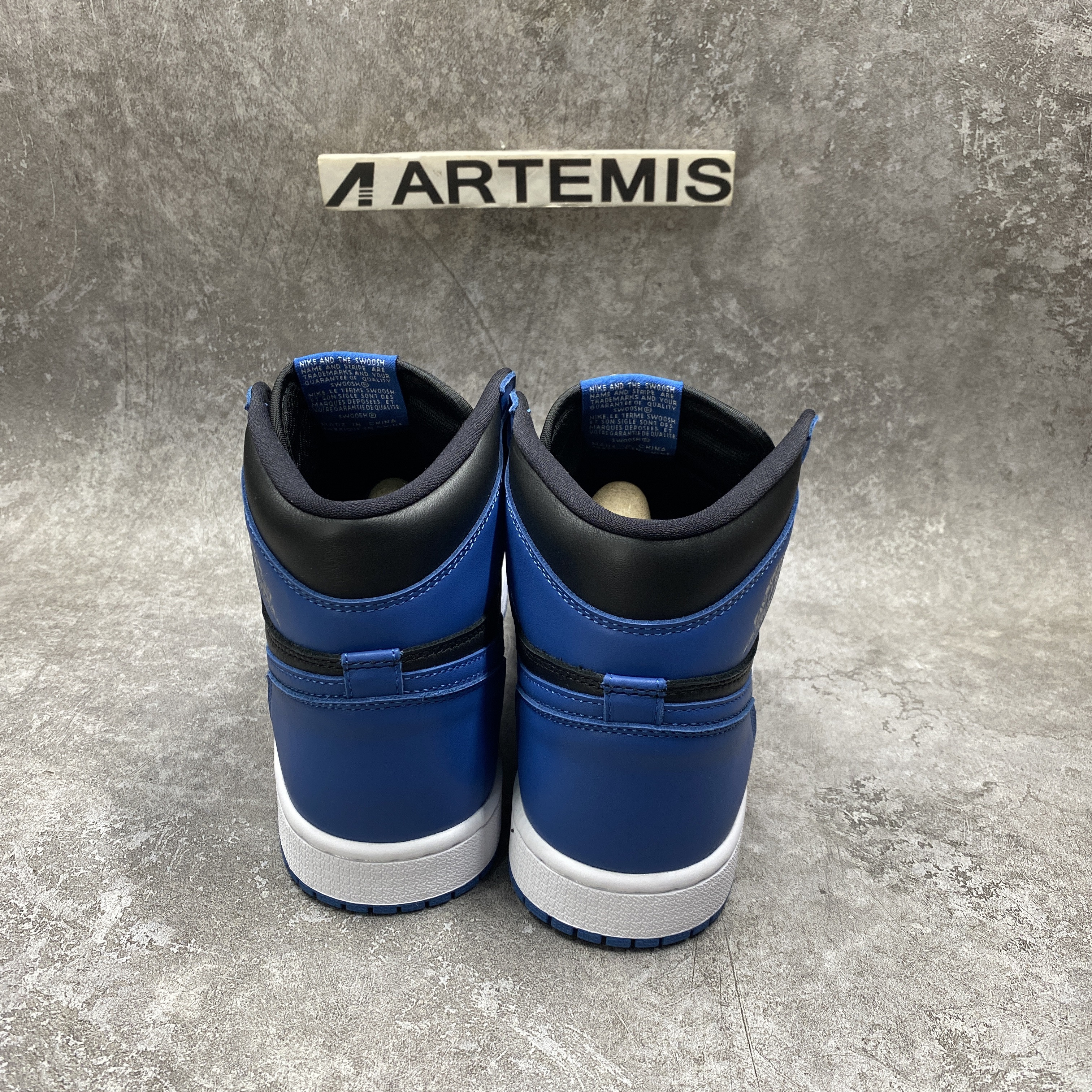 Air Jordan 1 Retro High OG Dark Marina Blue