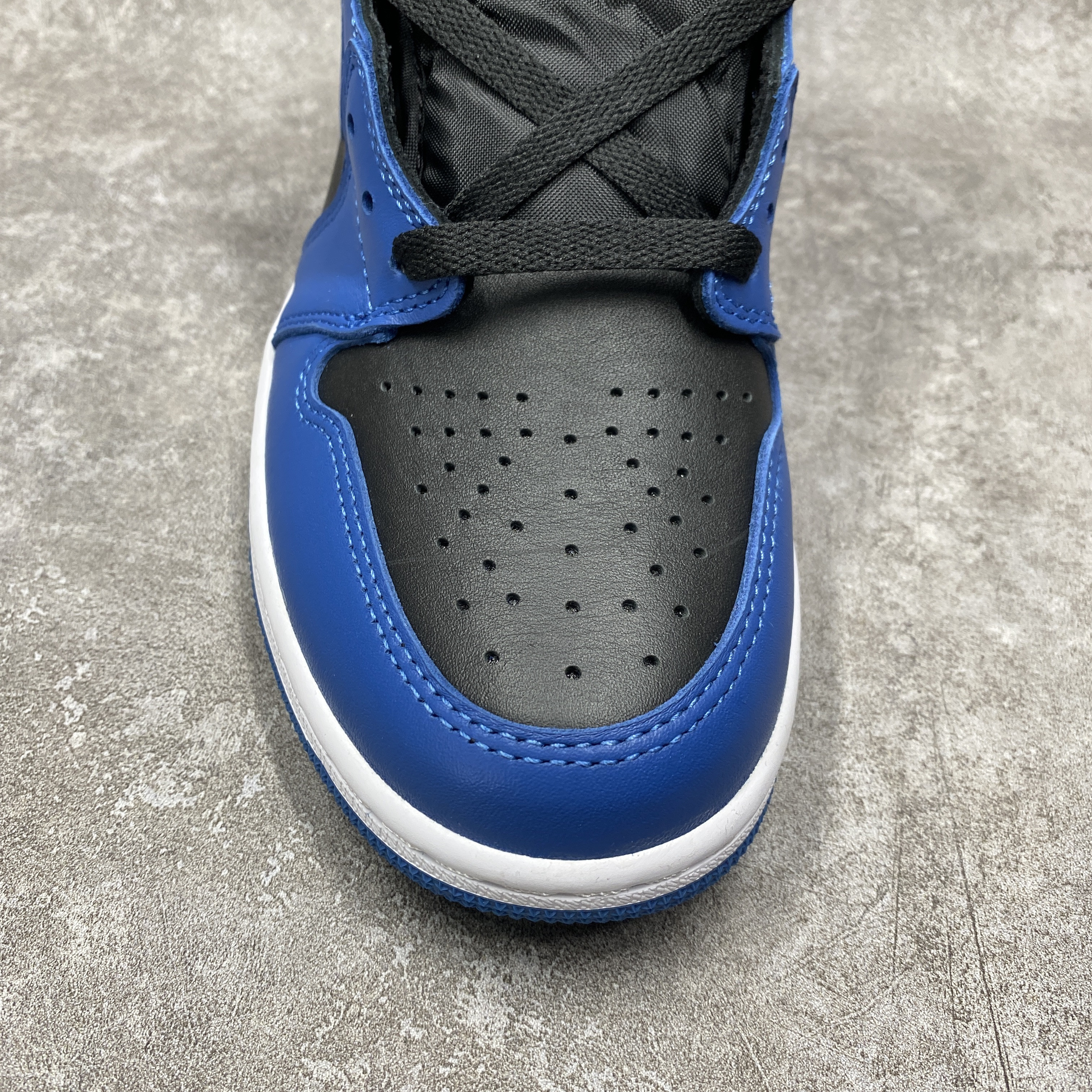 Air Jordan 1 Retro High OG Dark Marina Blue