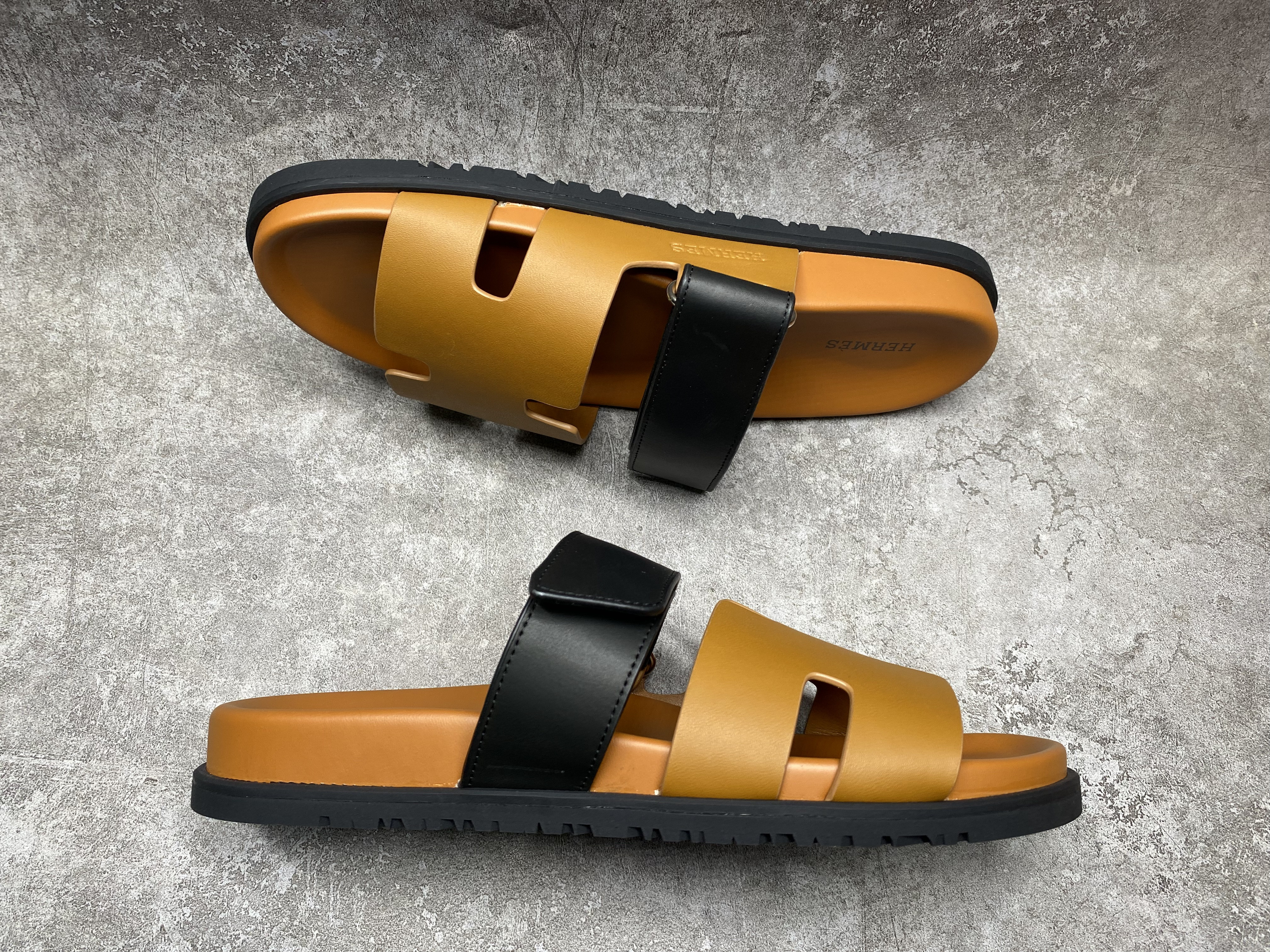 UA Hermès Chypre Sandal
