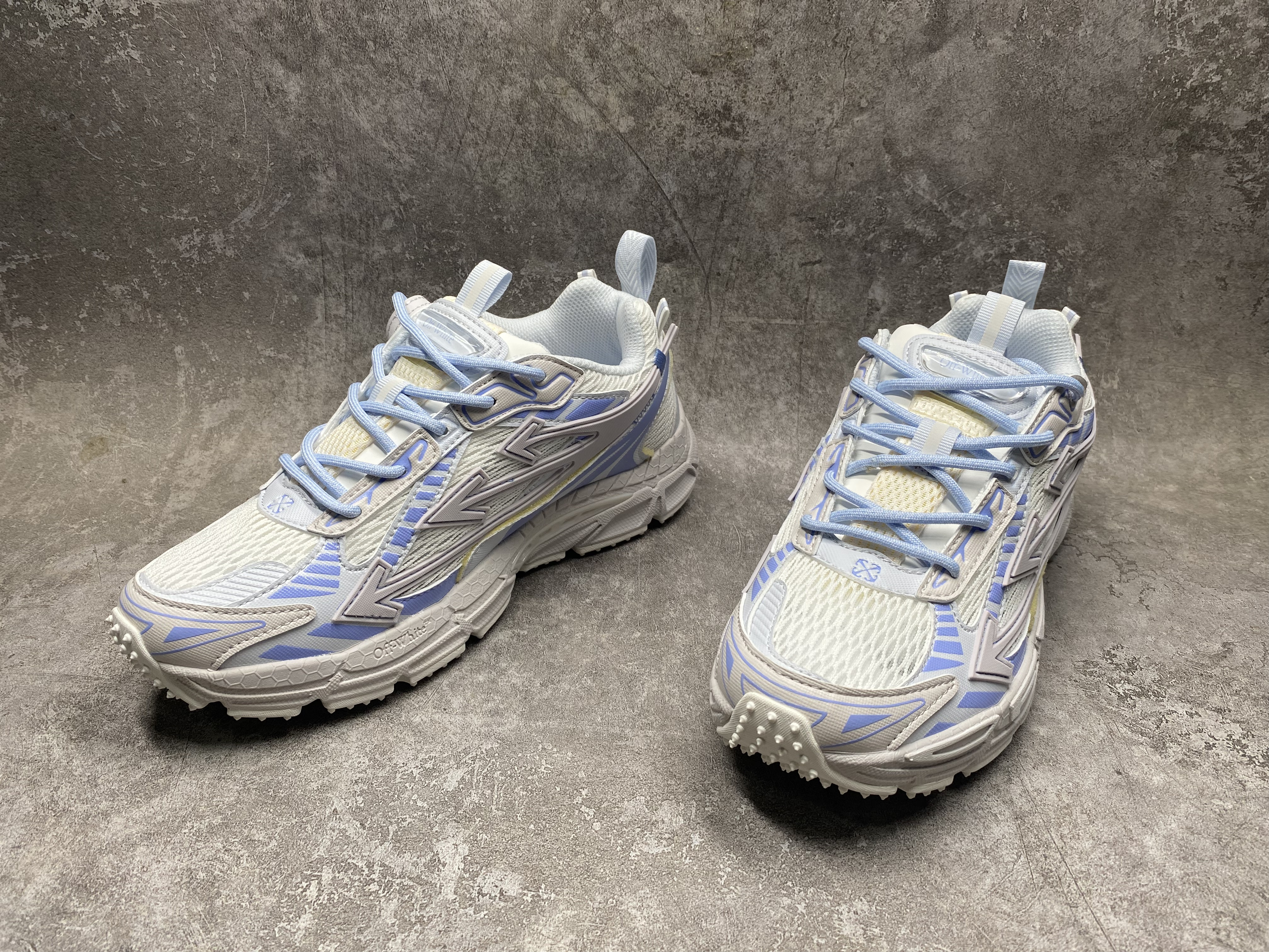 UA Off-White "BE RIGHT BACK"