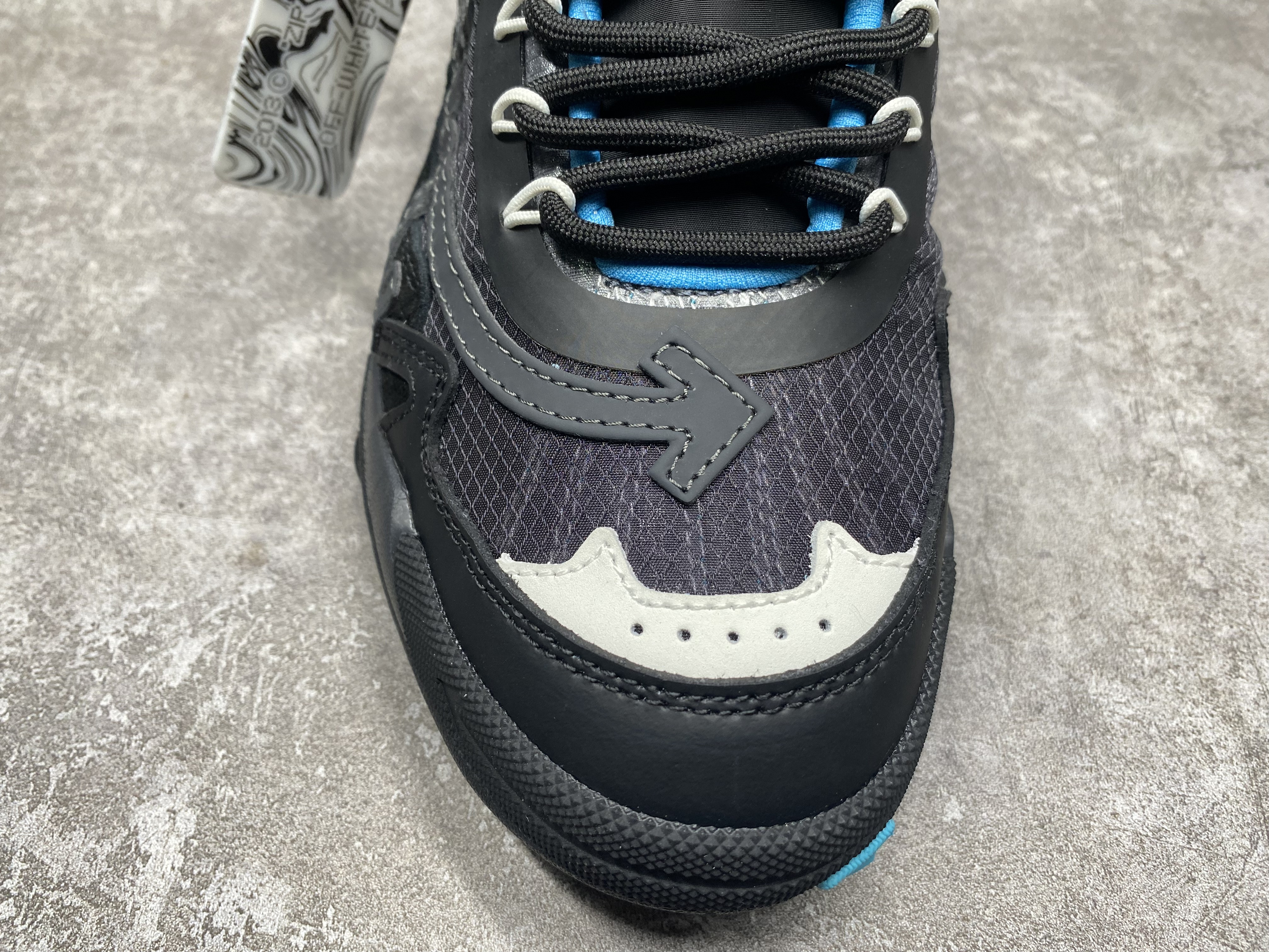 UA Off-White Odsy-2000 Sneaker