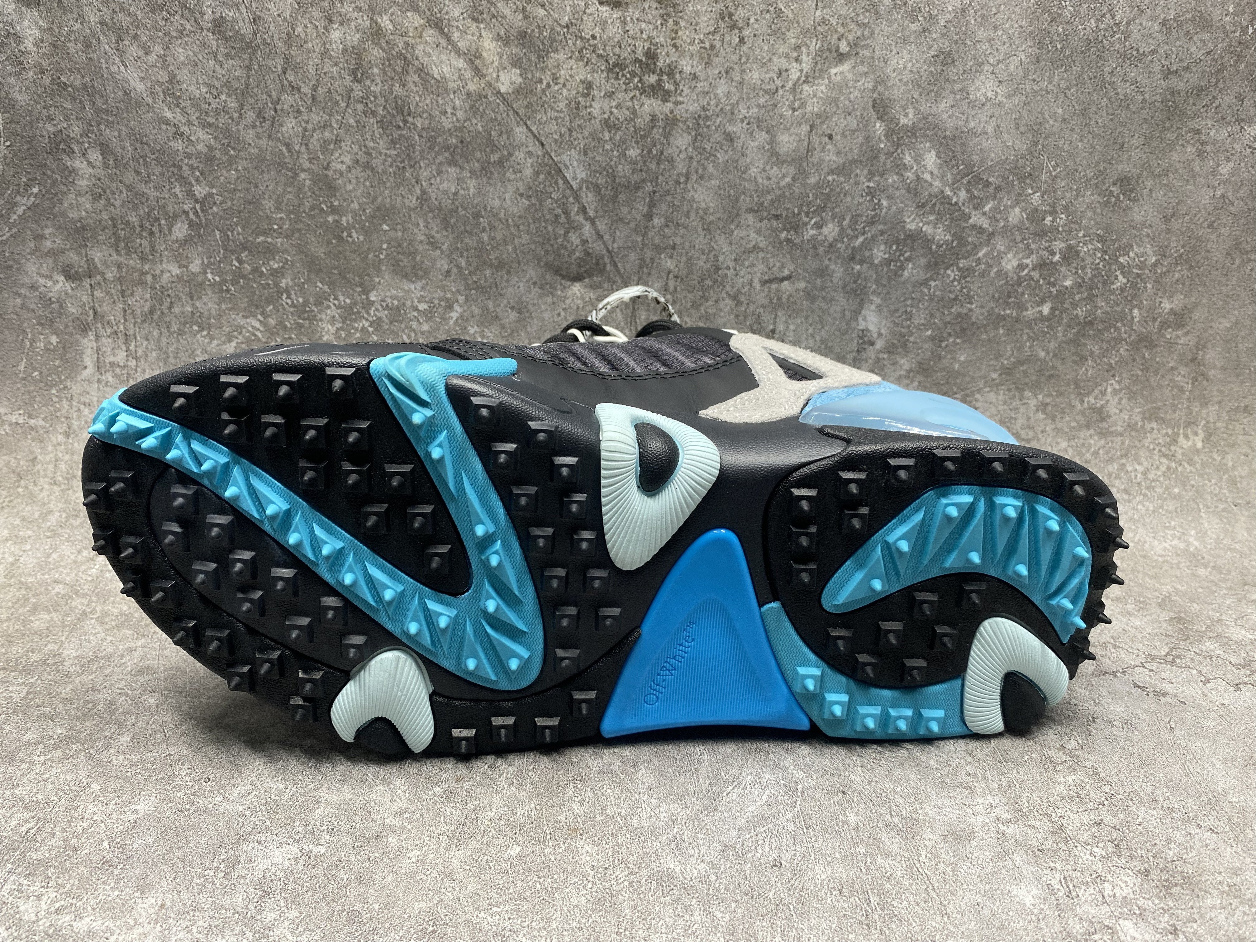 UA Off-White Odsy-2000 Sneaker