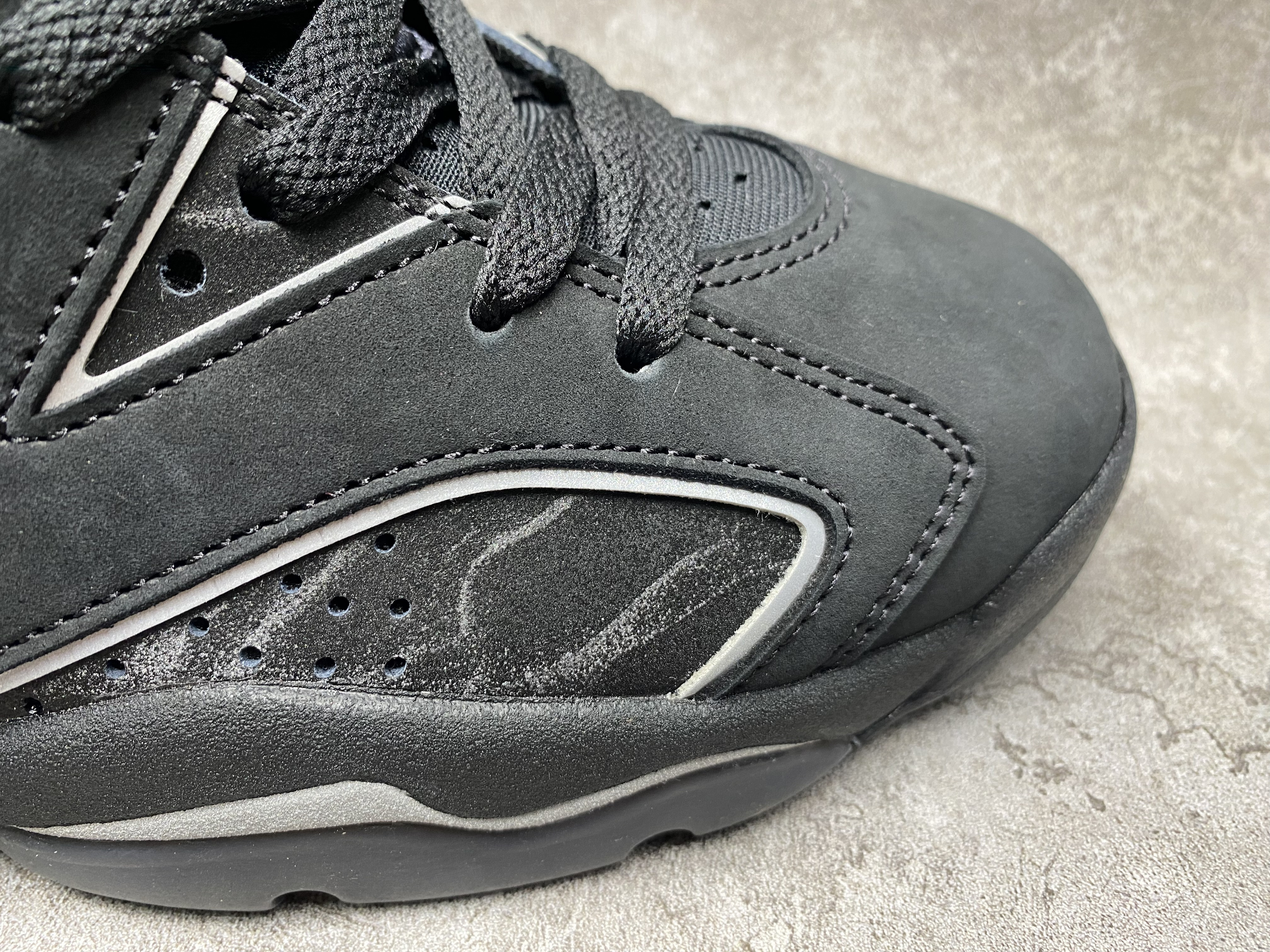 UA AIR Jordan 6 Retro