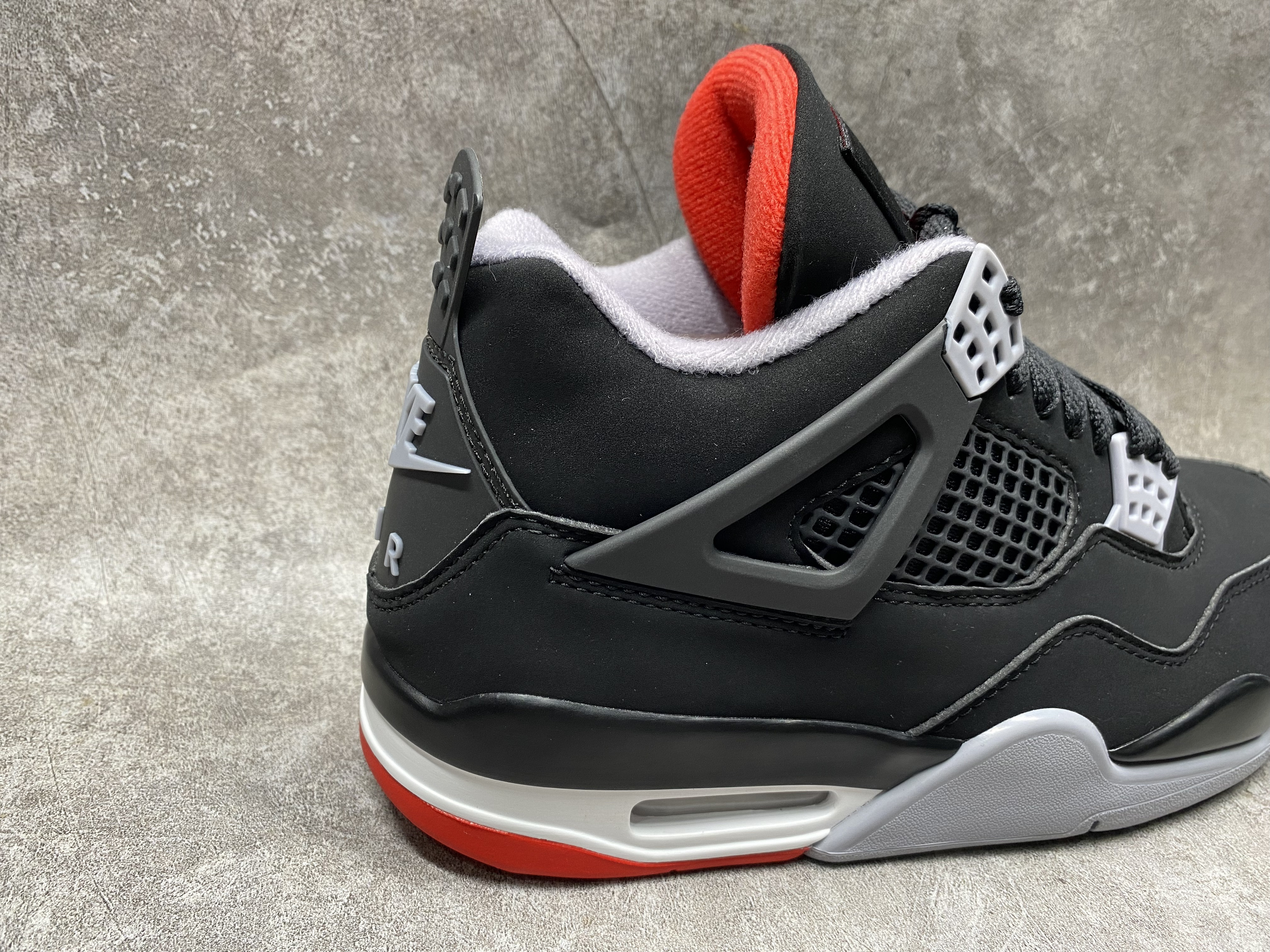 UA Air Jordan 4 Retro OG Bred (2026)
