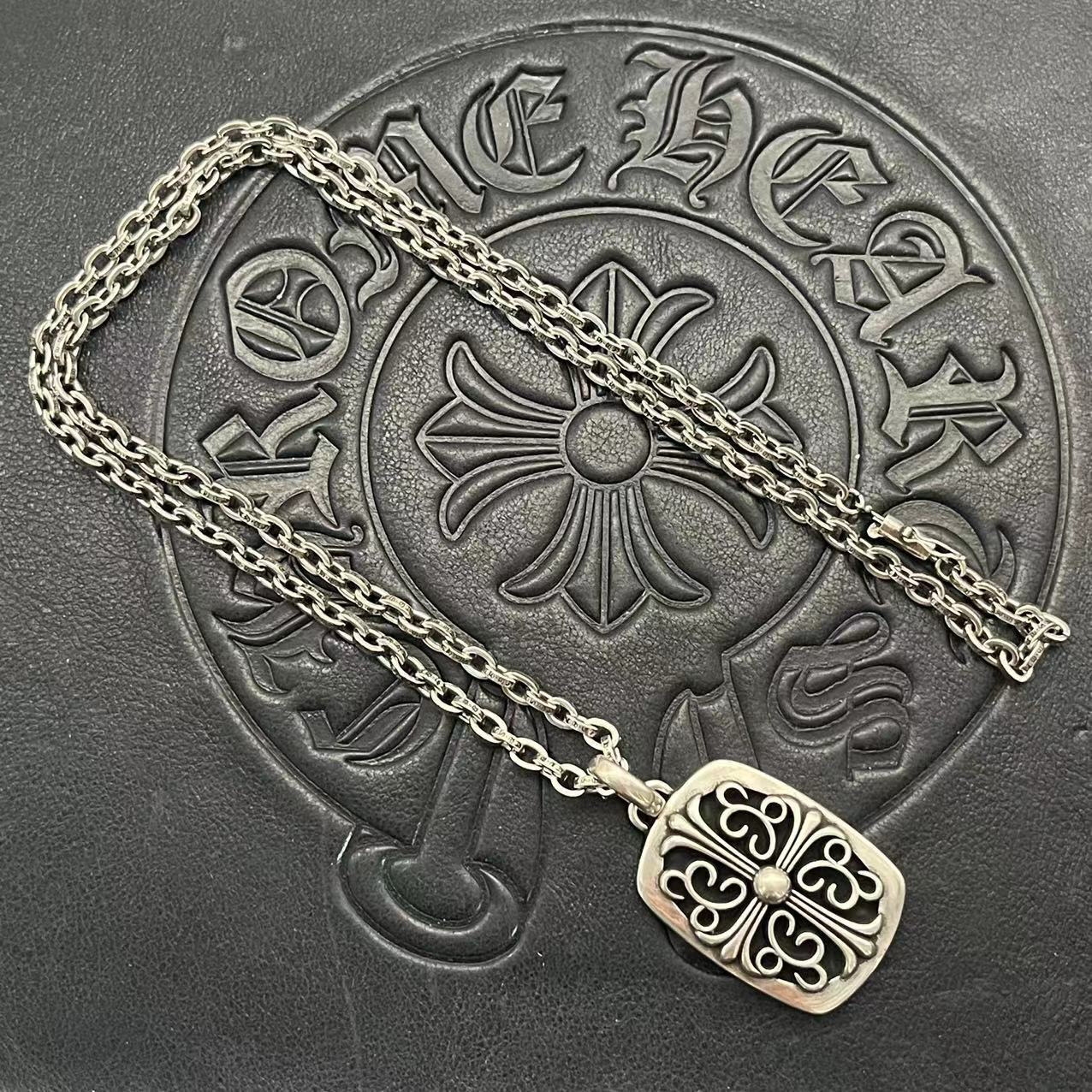 Ch**me He**ts vine cross necklace