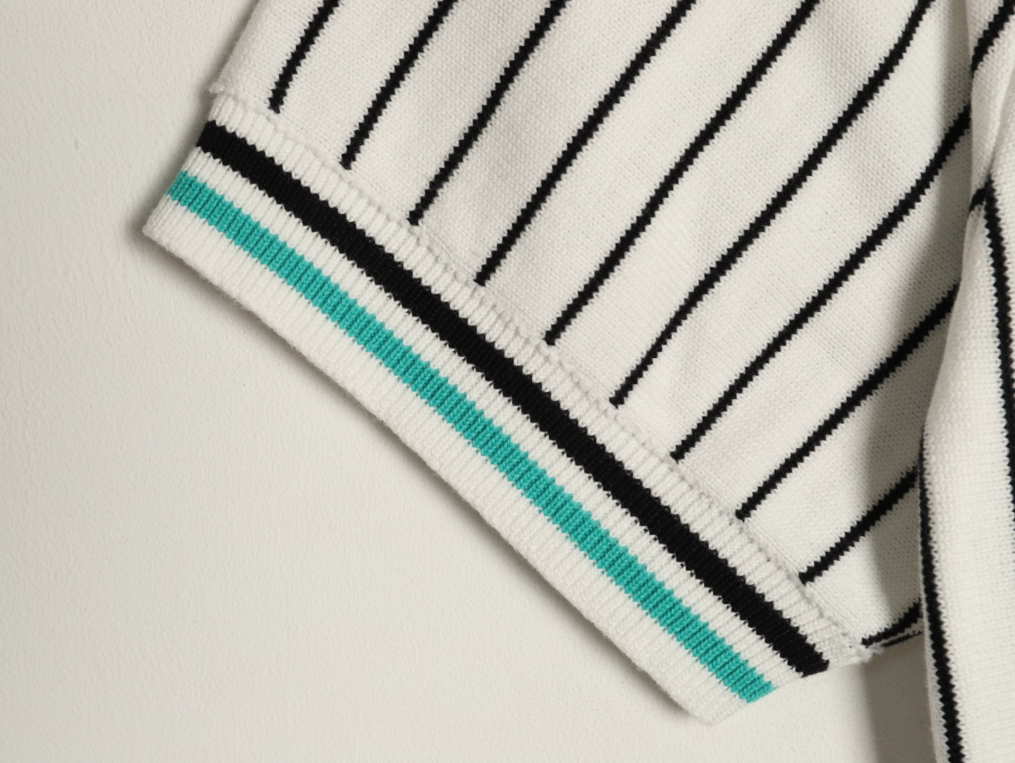 l0*is V*t0n short-sleeved polo shirt