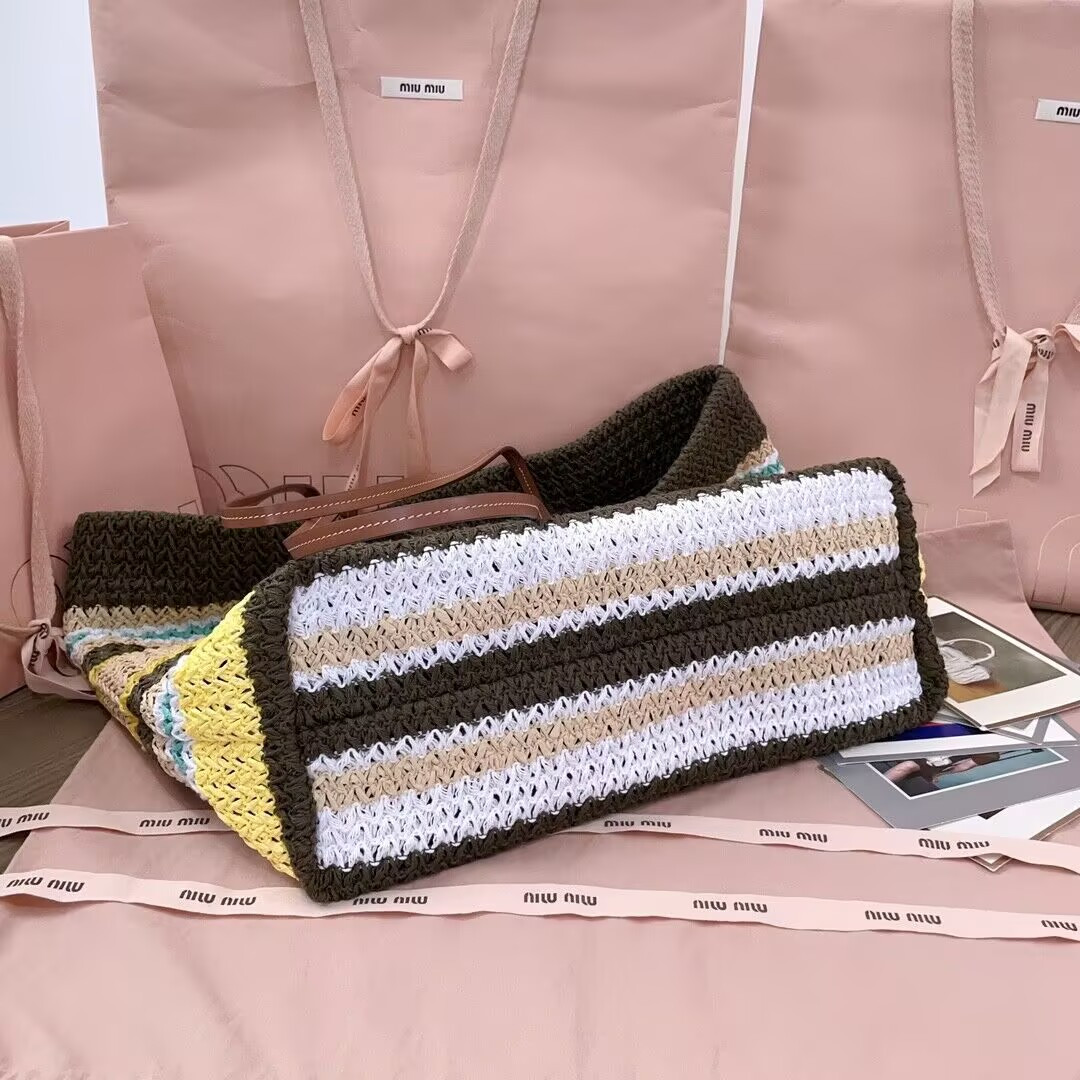 Miu Miu Raffia-effect woven tote bag 40x34x16cm