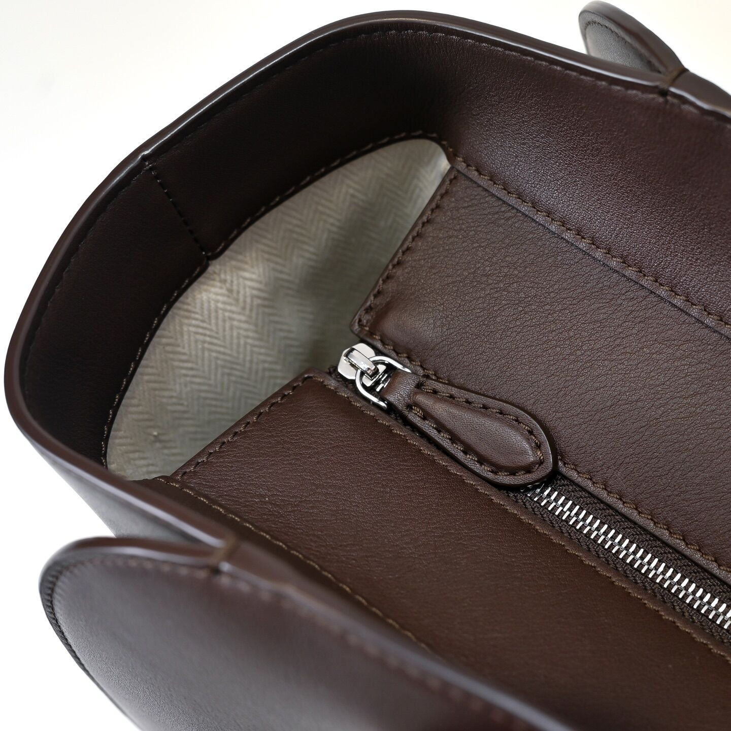 T*e R0w marlo bag in leather 35.5x16x26cm