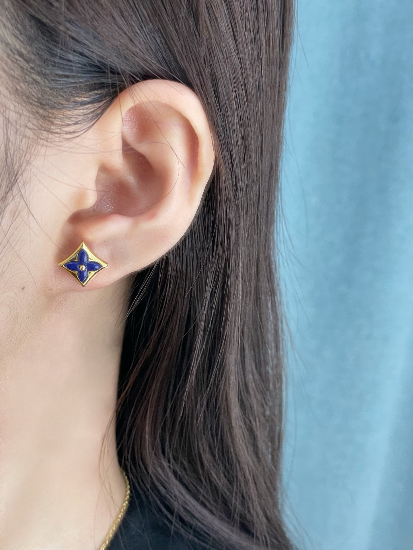 l0*is V*t0n earrings