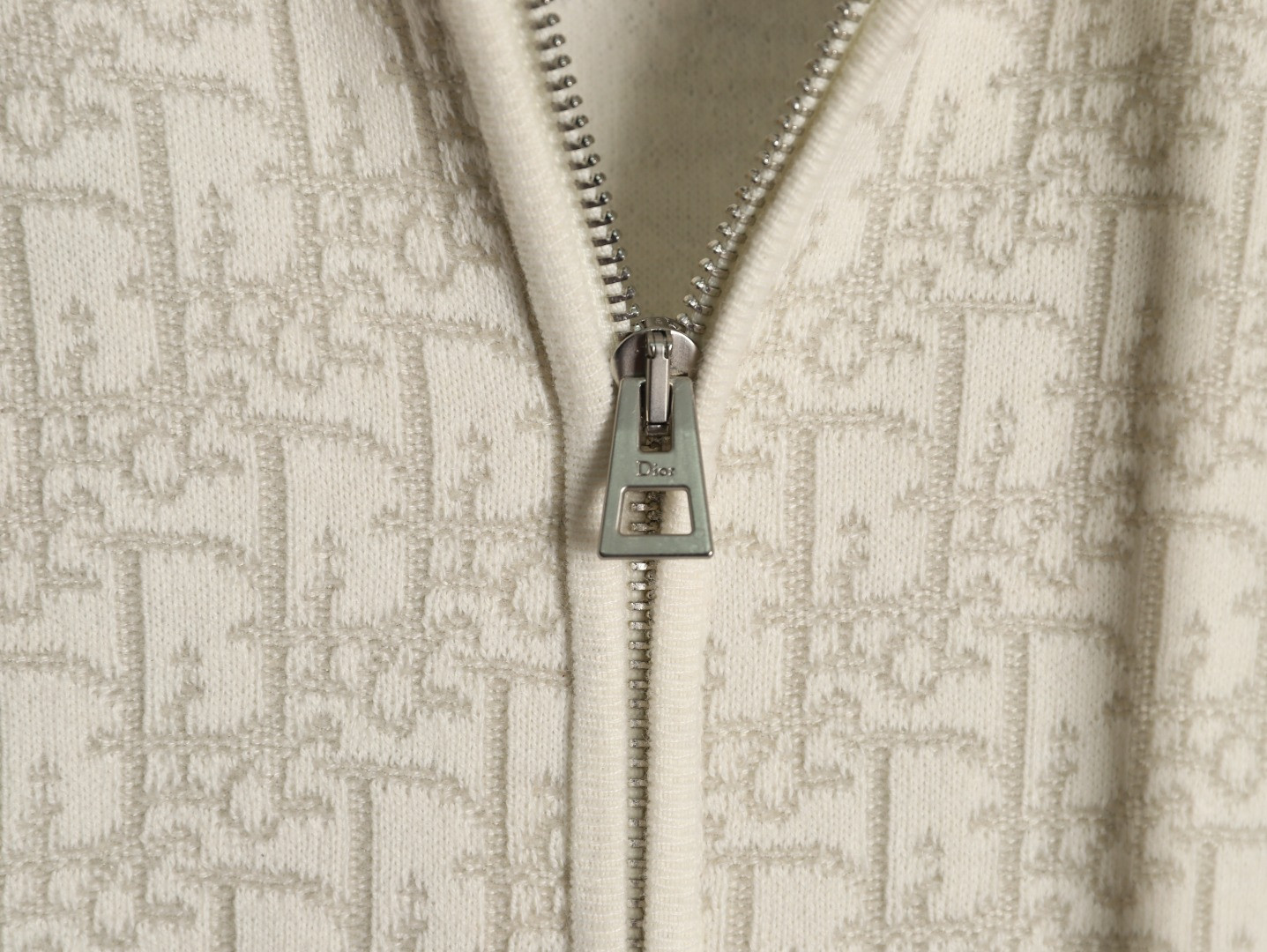 D*or oblique knitting cardigan
