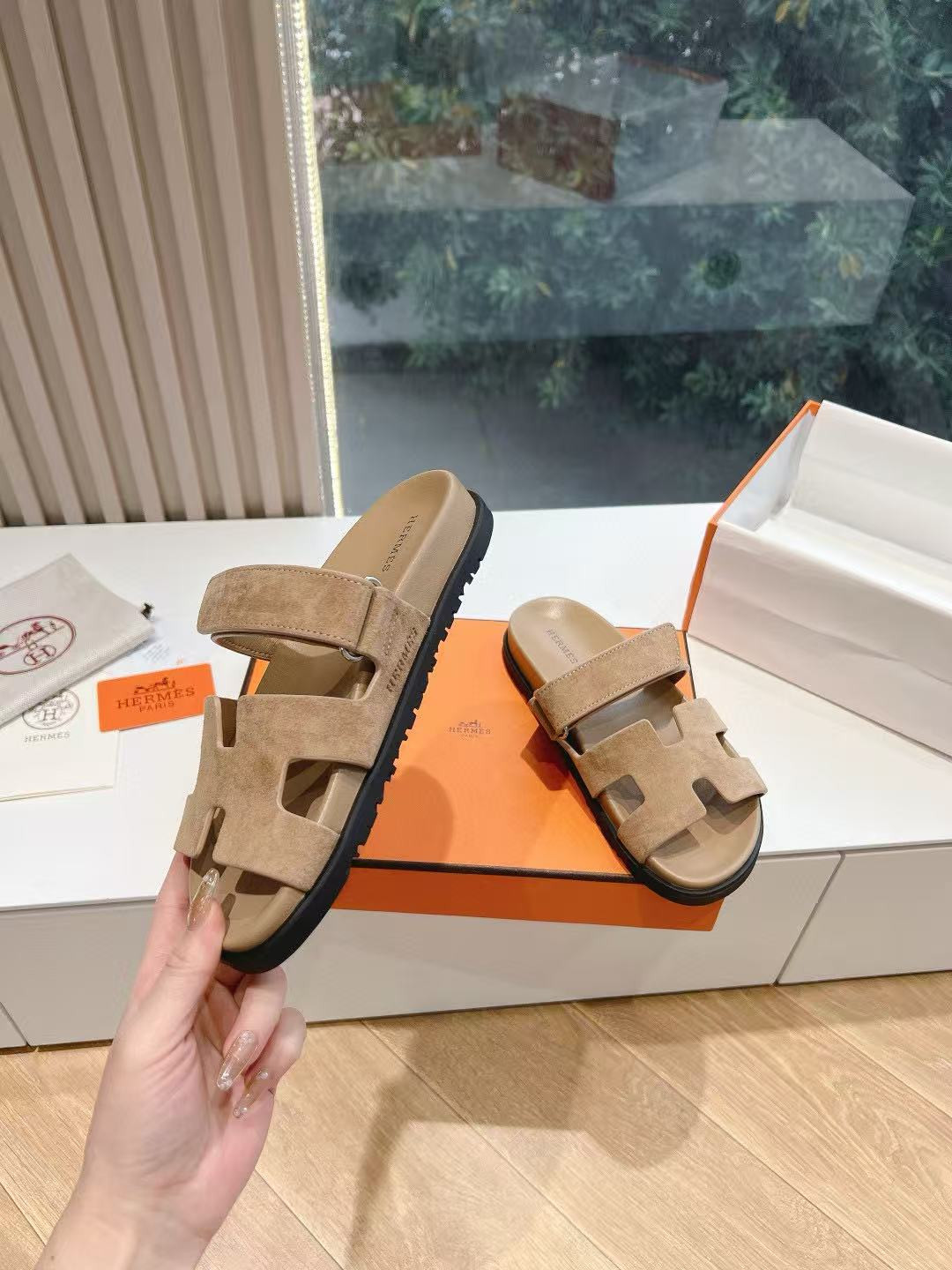 UA Hermès Chypre Sandal