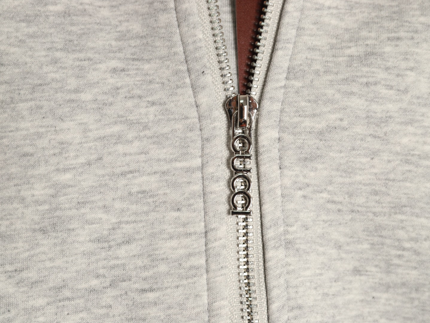G*u*i coats