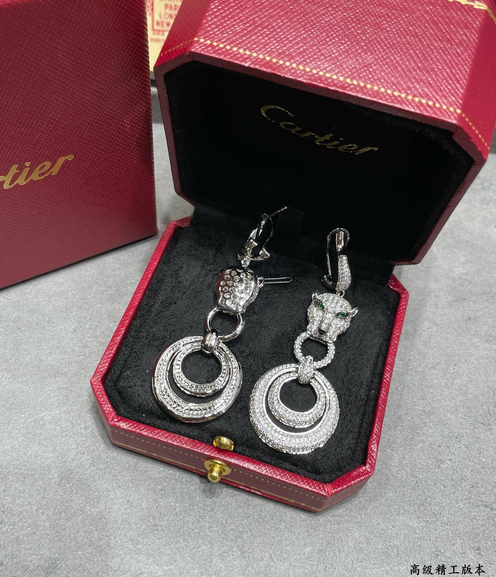 ca*t*er leopard full Di*m*nd earrings