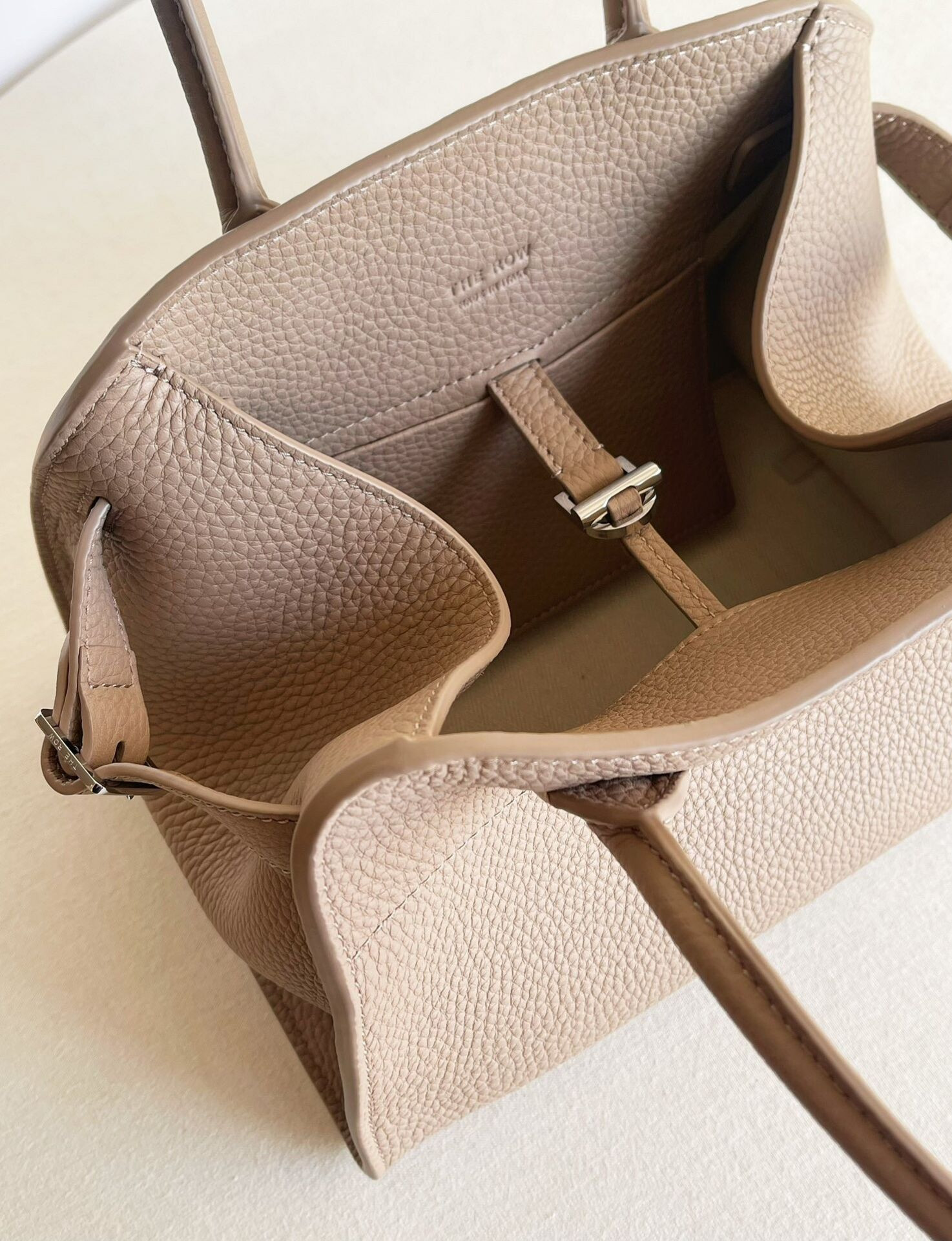 T*e R0w margaux 10 26x17.5x21cm