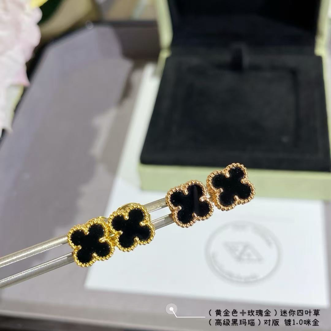 v*n cl*f & arpels preM1vm fritillaria four-leaf clover earrings 1cm