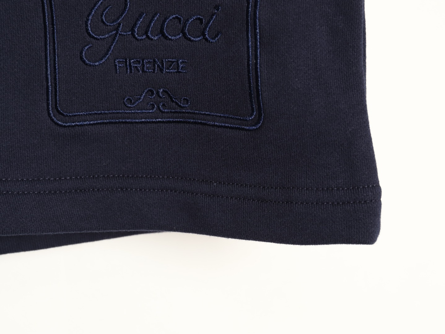 G*u*i shorts navy blue