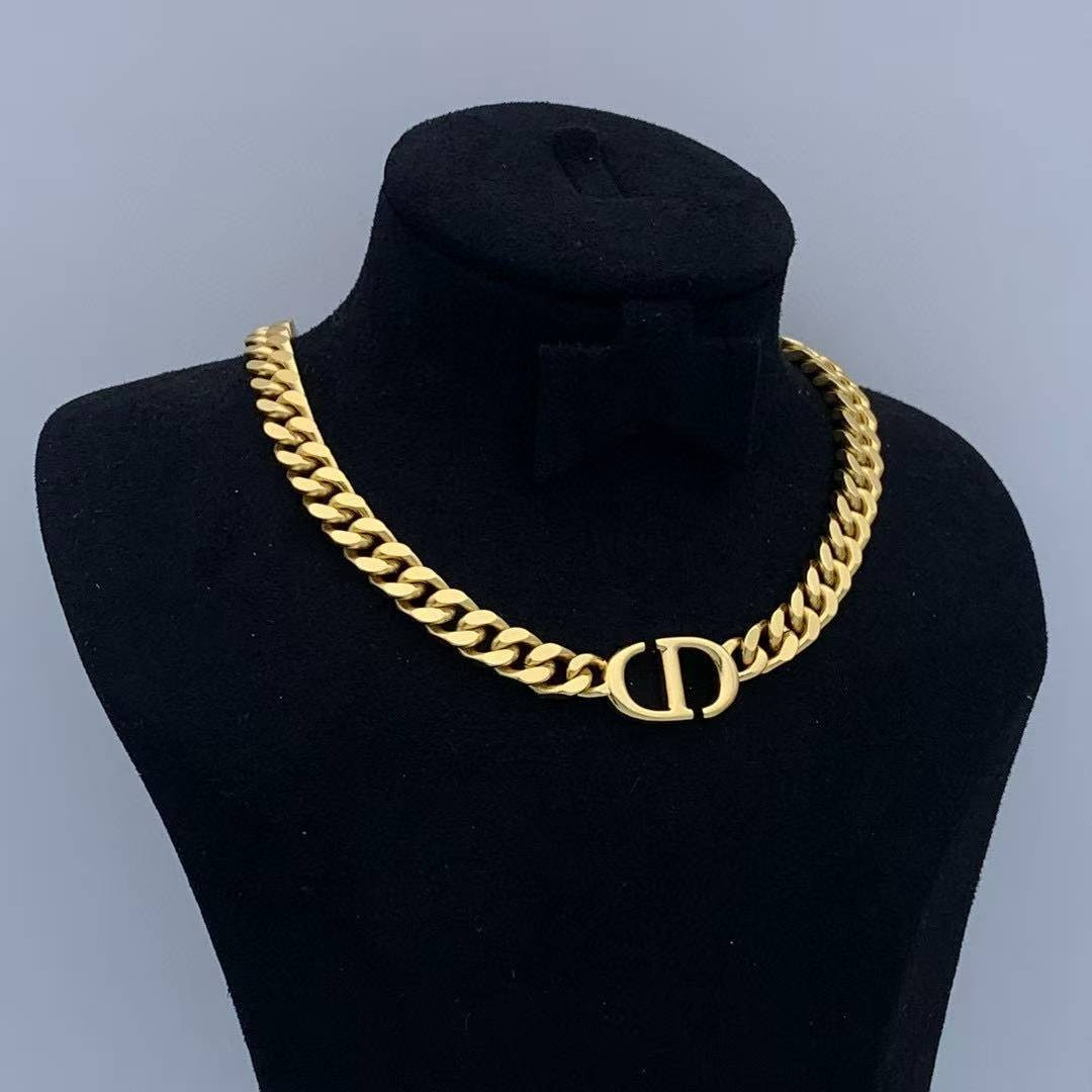 D*or 30 montaigne short necklace