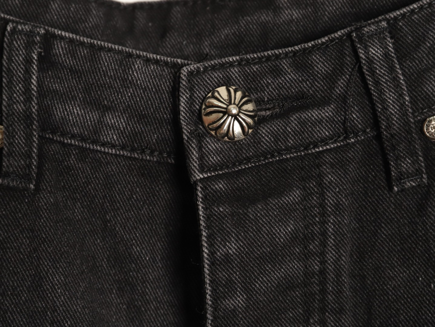 Ch**me He**ts jeans suit