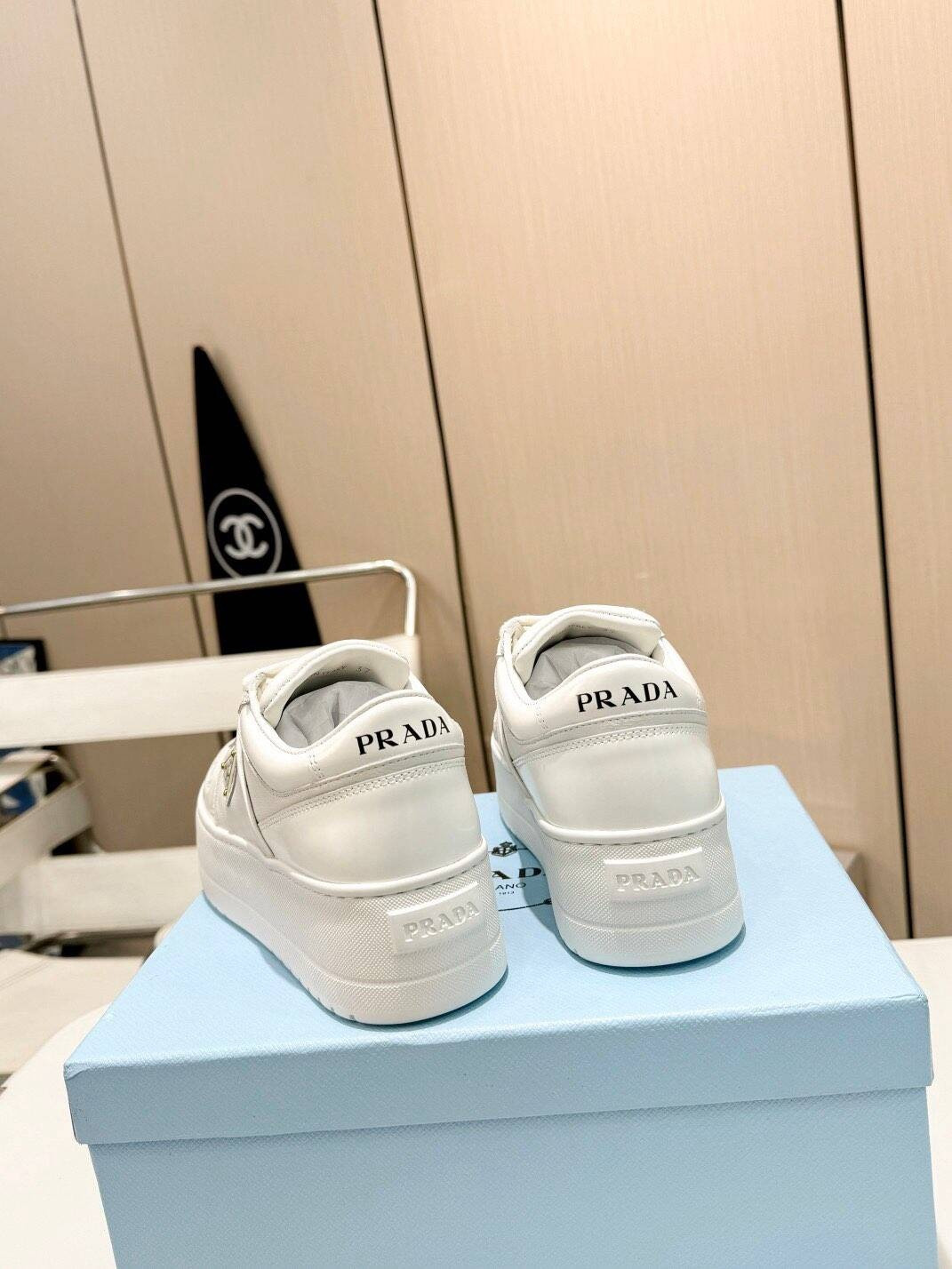 ua Pra*a downtown bold sneaker