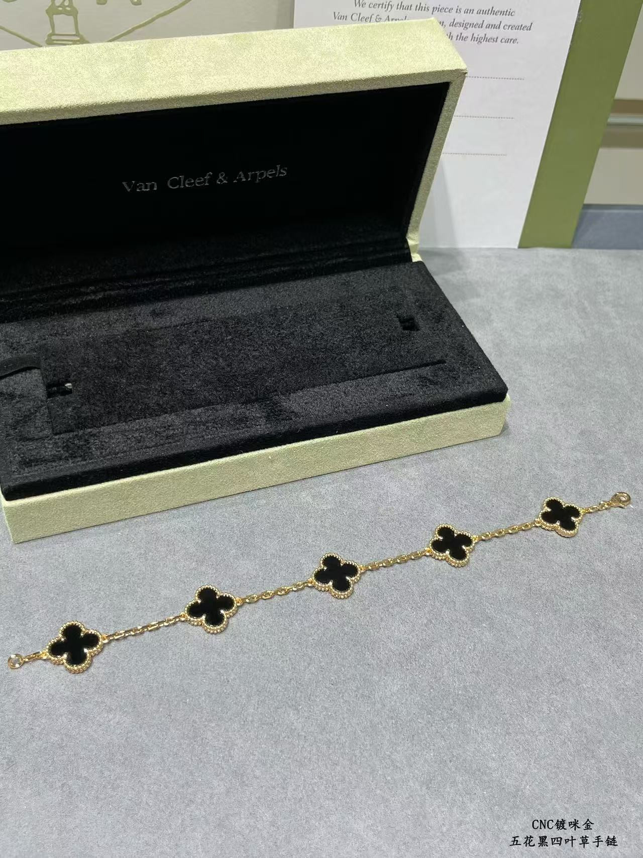 V*N CL*F & arpels black five-flowered four-leaf clover bracelet chain length approx.19cm
