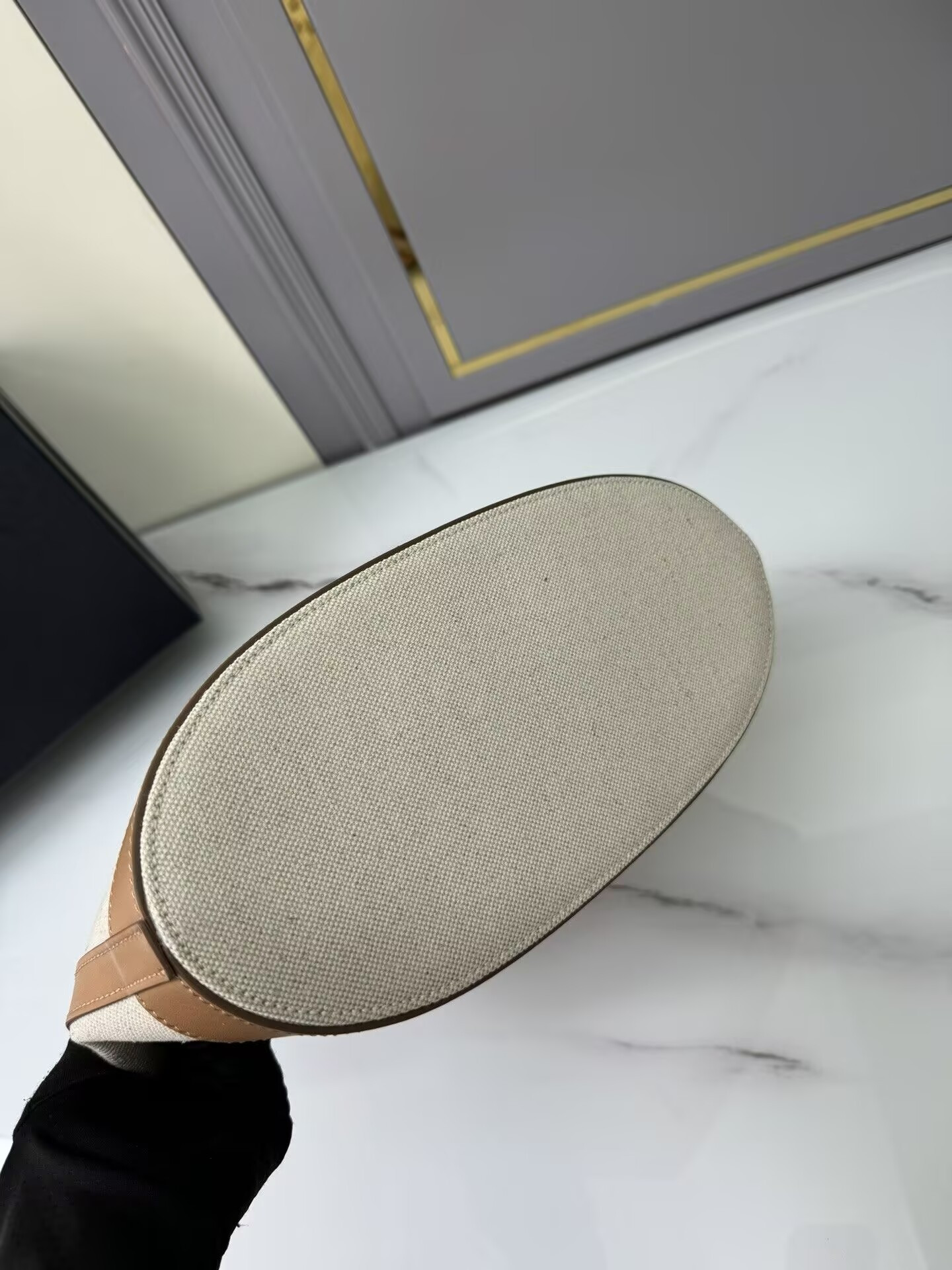 Pra*a natural medium linen blend and leather tote bag 28x22.5x12.5cm