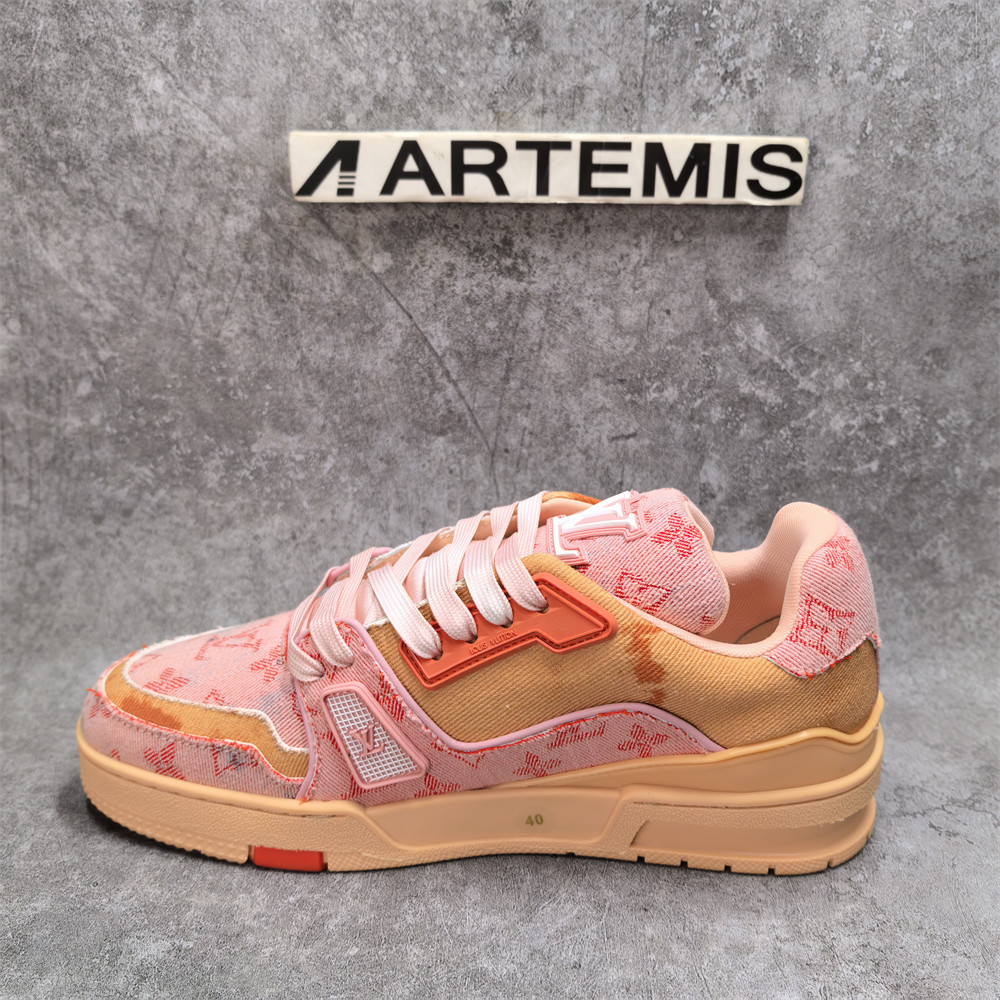 UA LV Trainer Sneaker