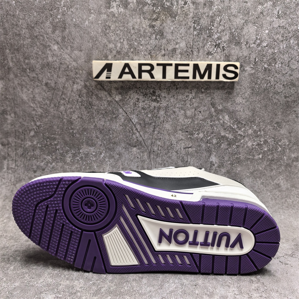 UA LV Trainer Sneaker