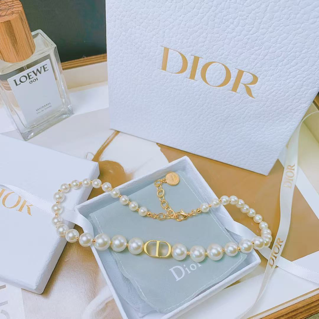 D*or necklace