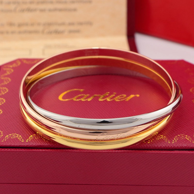 Ca*t*er bracelet