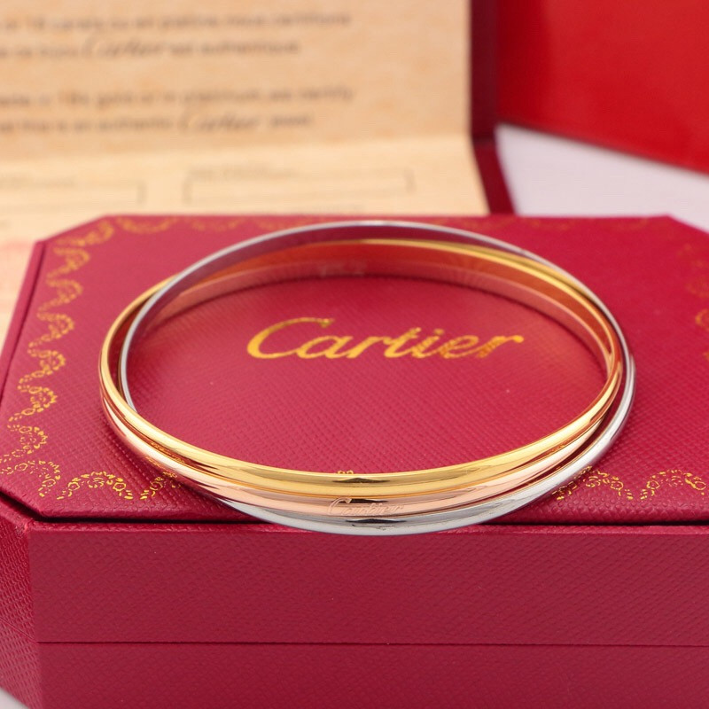 Ca*t*er bracelet