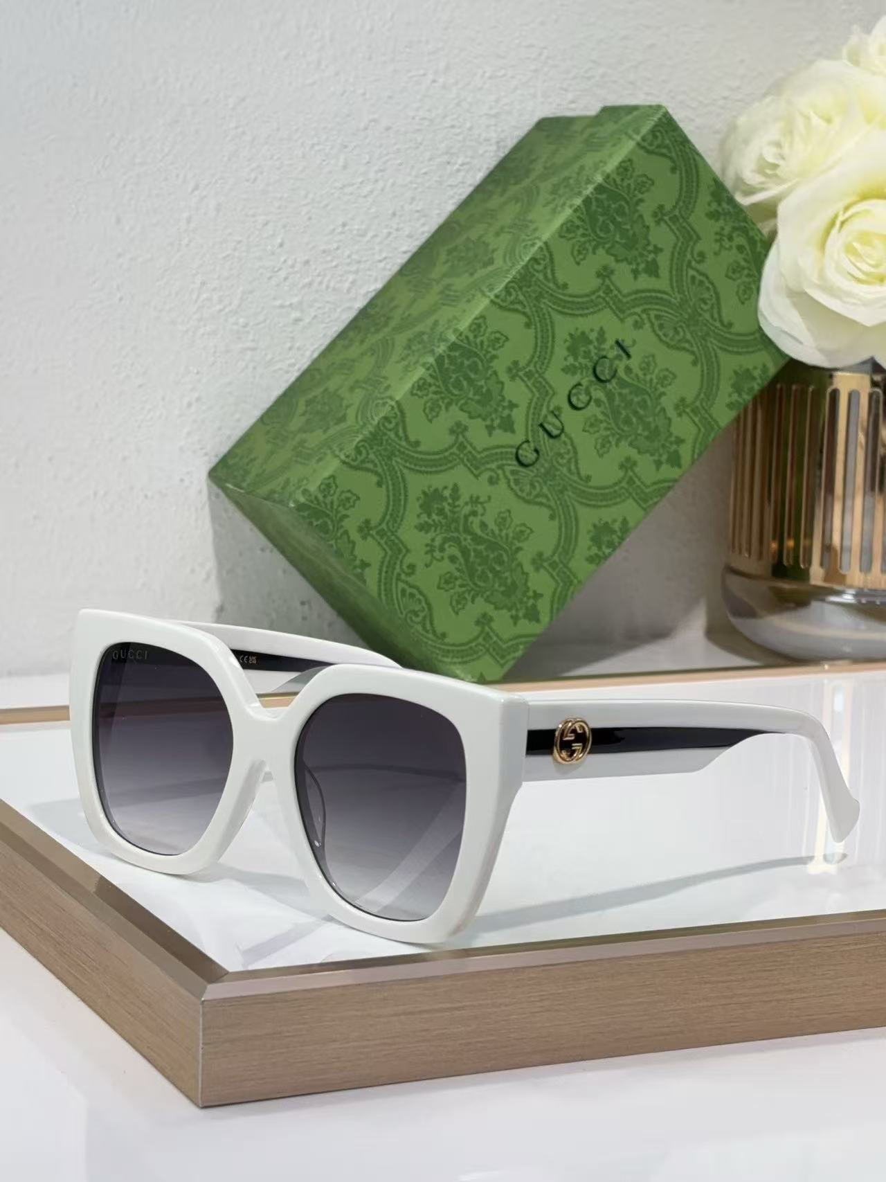 G*u*i glasses gg1300s