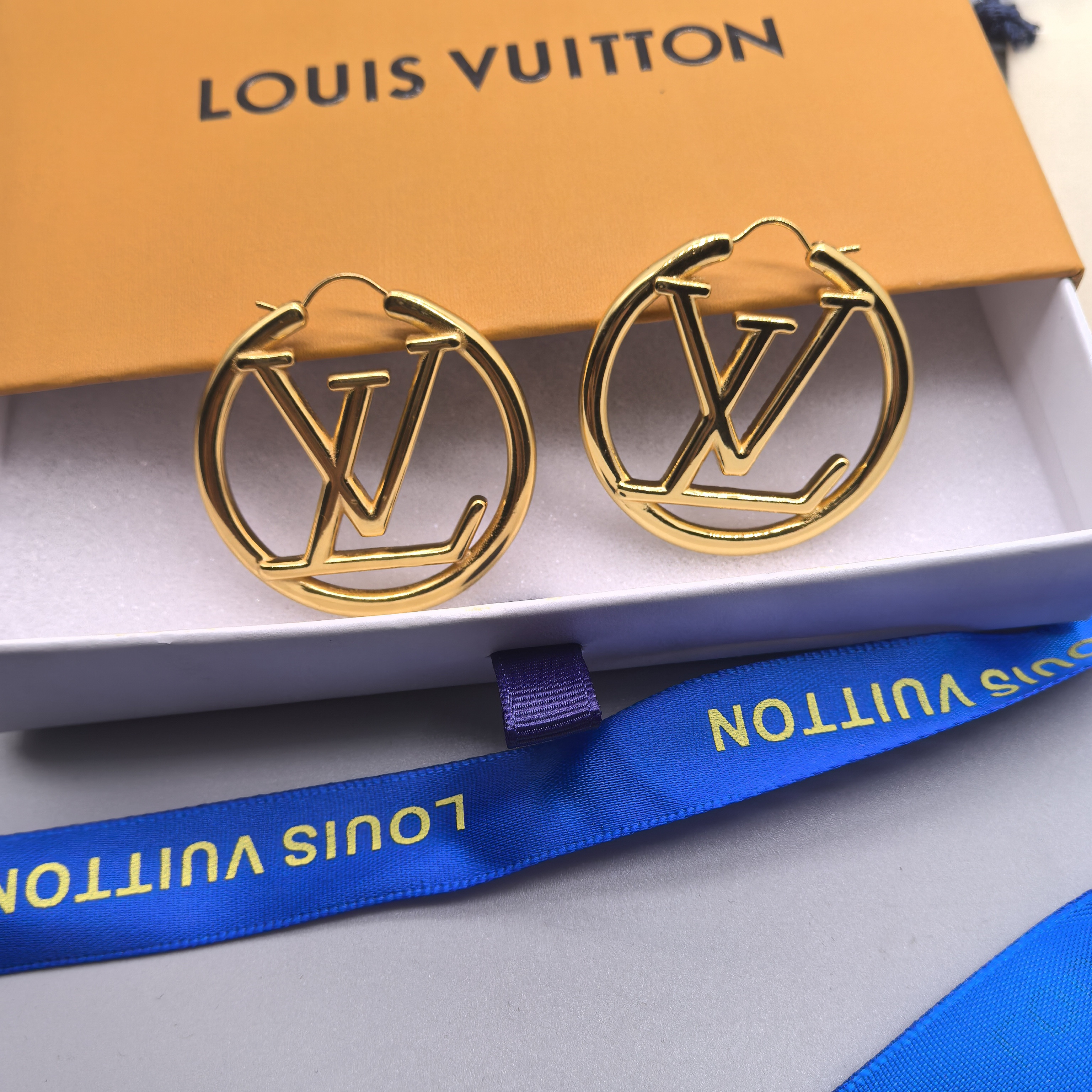 l0*is V*t0n earrings 2 3 4cm
