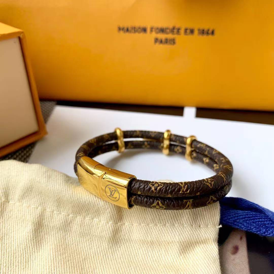 l0*is V*t0n keep it twice bracelet approximately 17cm
