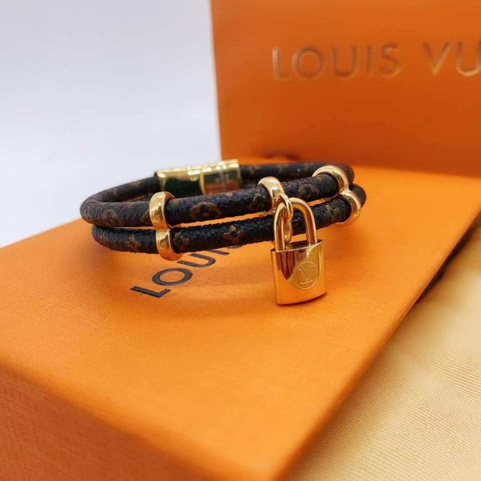 l0*is V*t0n keep it twice bracelet approximately 17cm