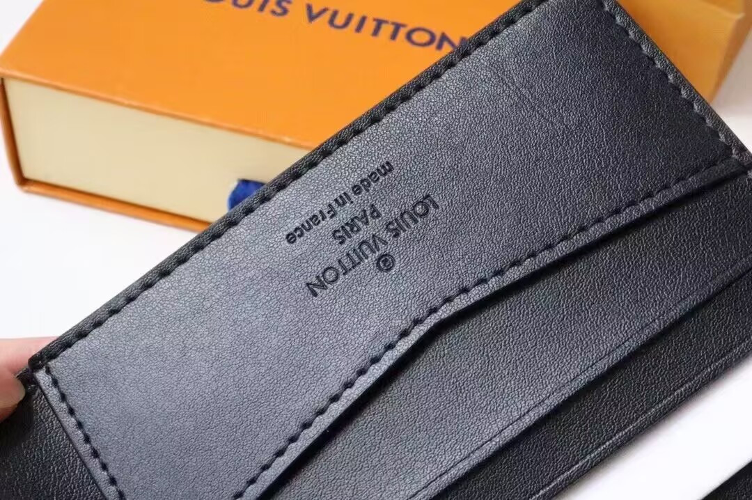 LV Multiple Wallet M69075 11x 9CM