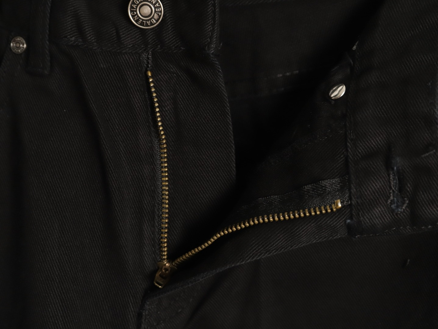 Ba*len*cia*ga 26ss jeans