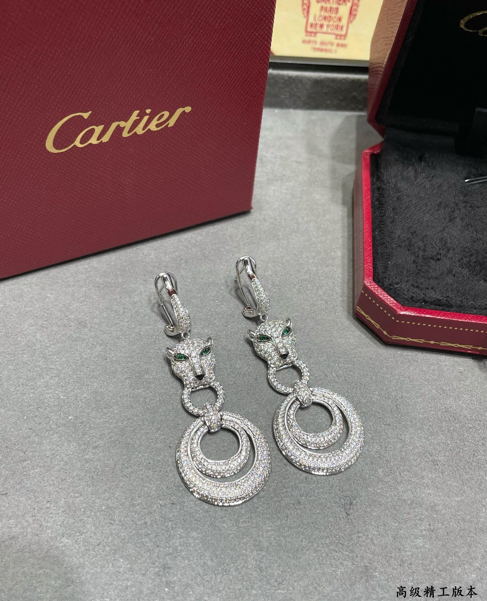 ca*t*er leopard full Di*m*nd earrings