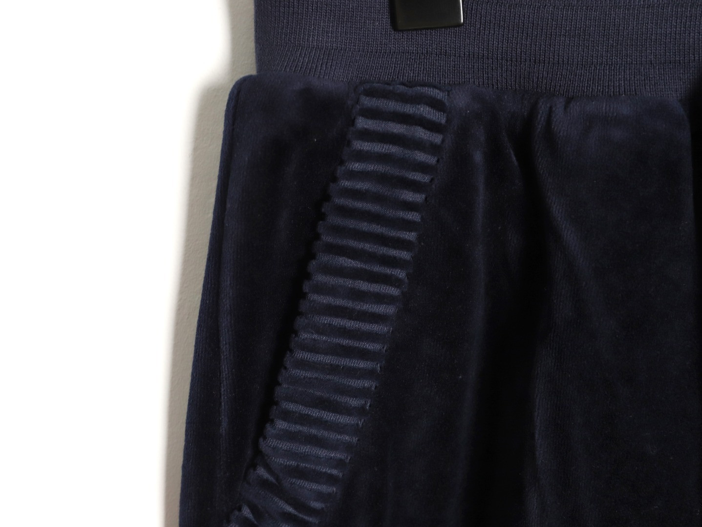 l0*is V*t0n lv pants suit