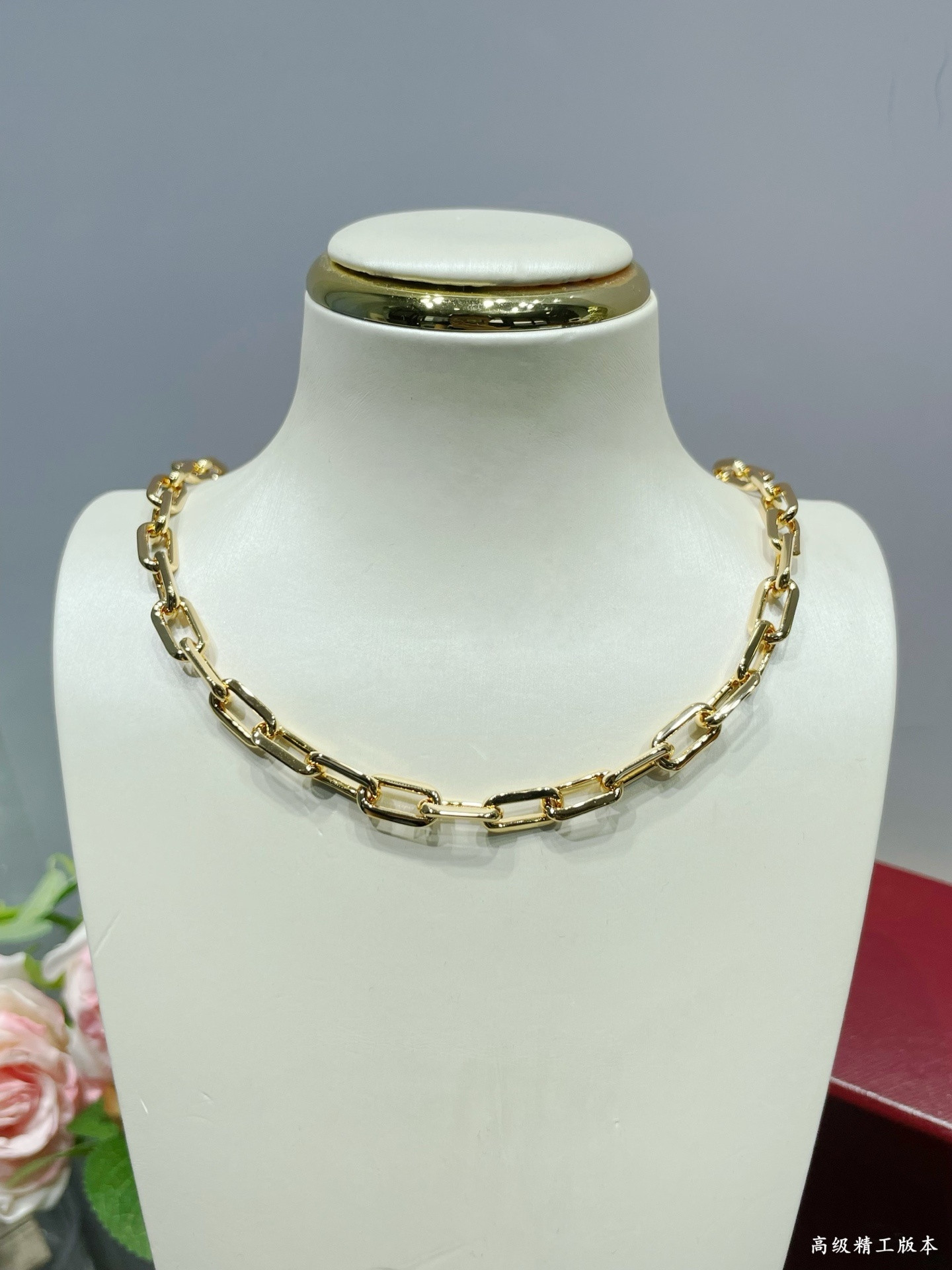 Ca*t*er ring necklace