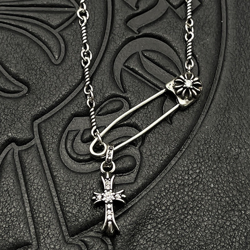 Ch**me He**ts twisted cross pin necklace (chain length 45+5cm)