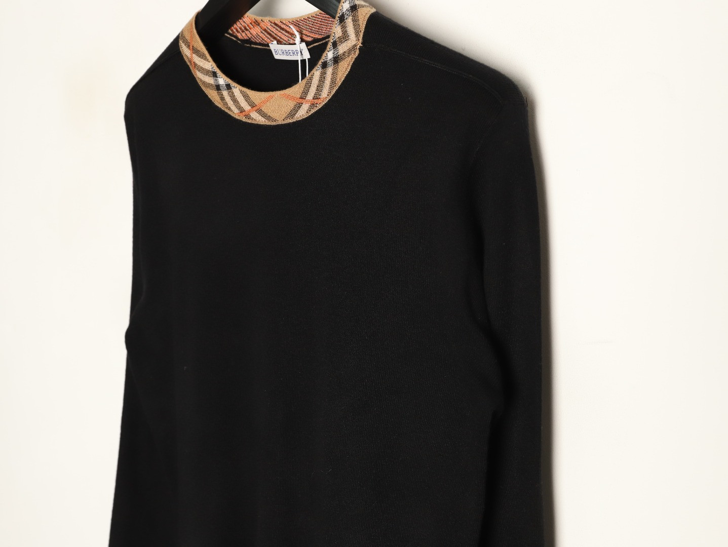 B**rry knitting sweaters black
