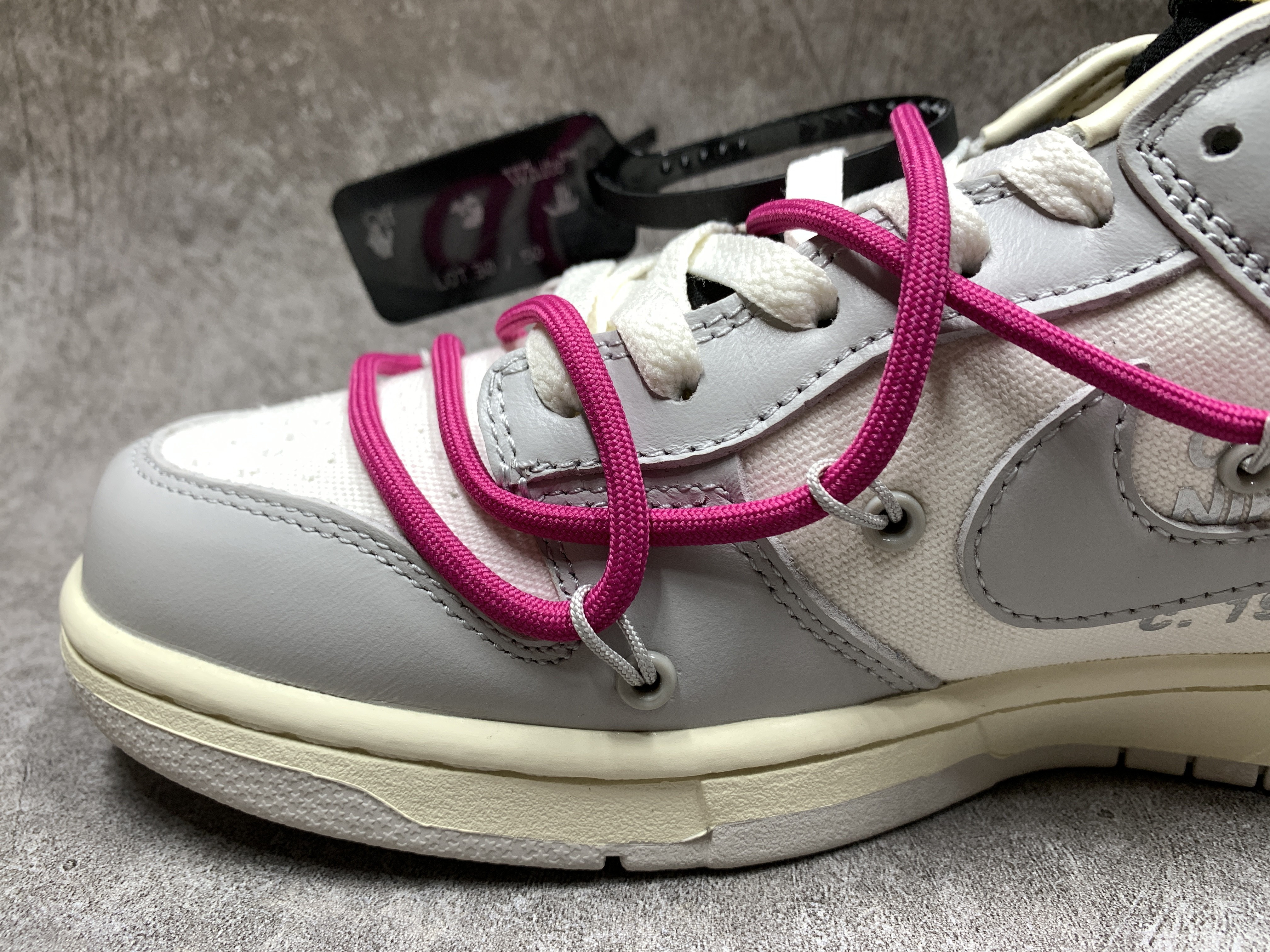 Off-White x Dunk Low Lot 30 of 50